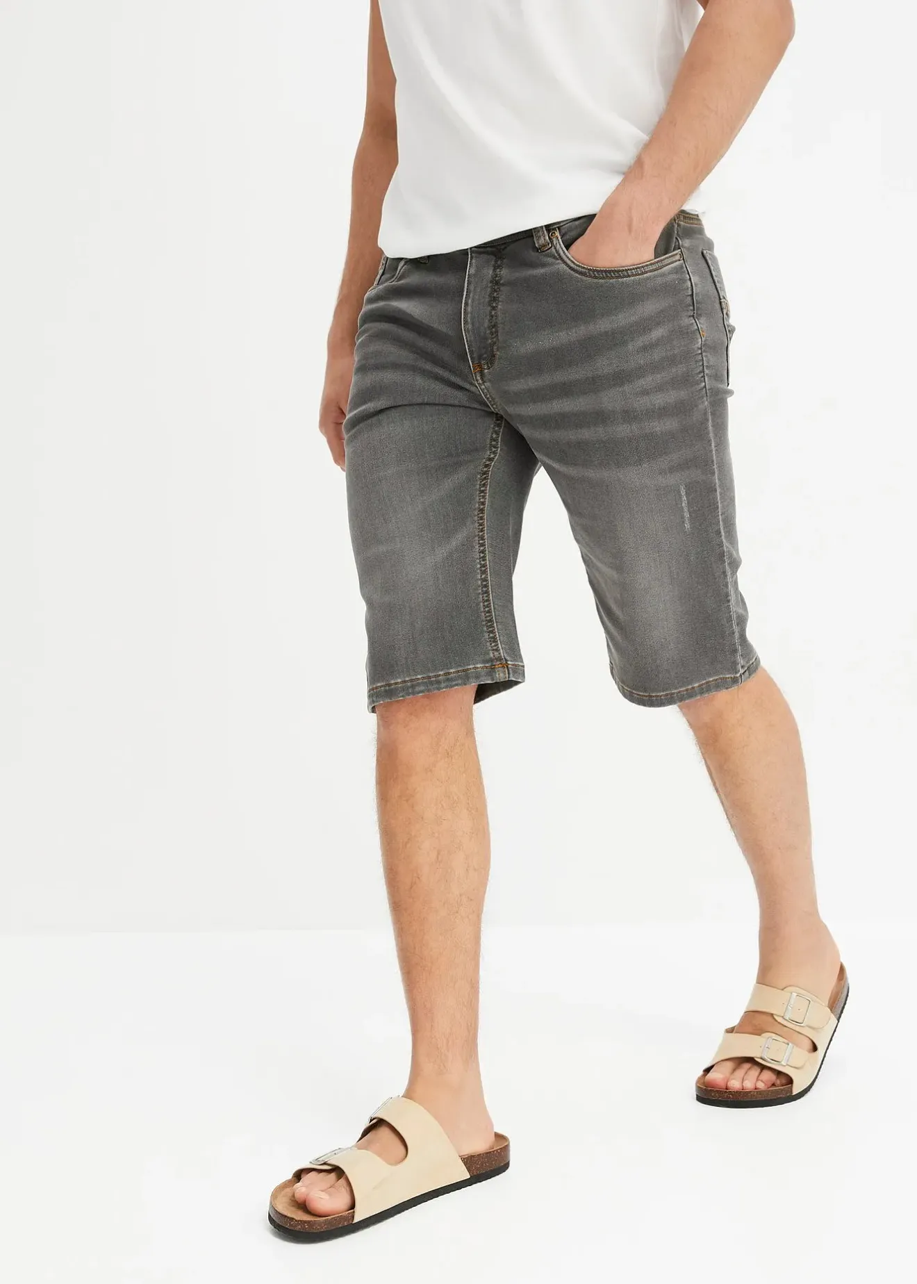 bonprix Bermuda en sweat effet jean, coupe ventre confort, regular|Homme Shorts|Jeans