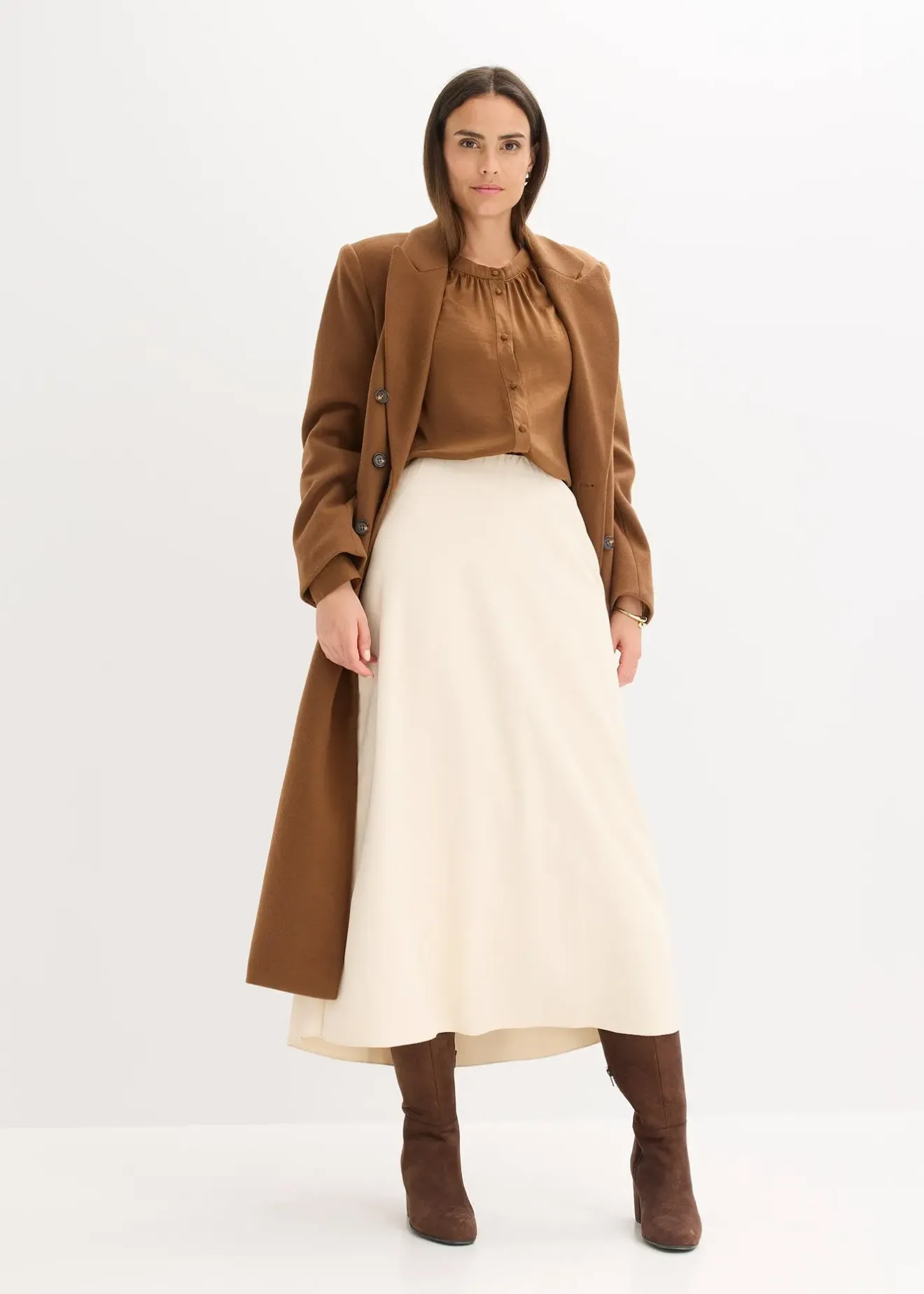 bonprix Blouse en satin avec galons en dentelle|Femme Chemisiers