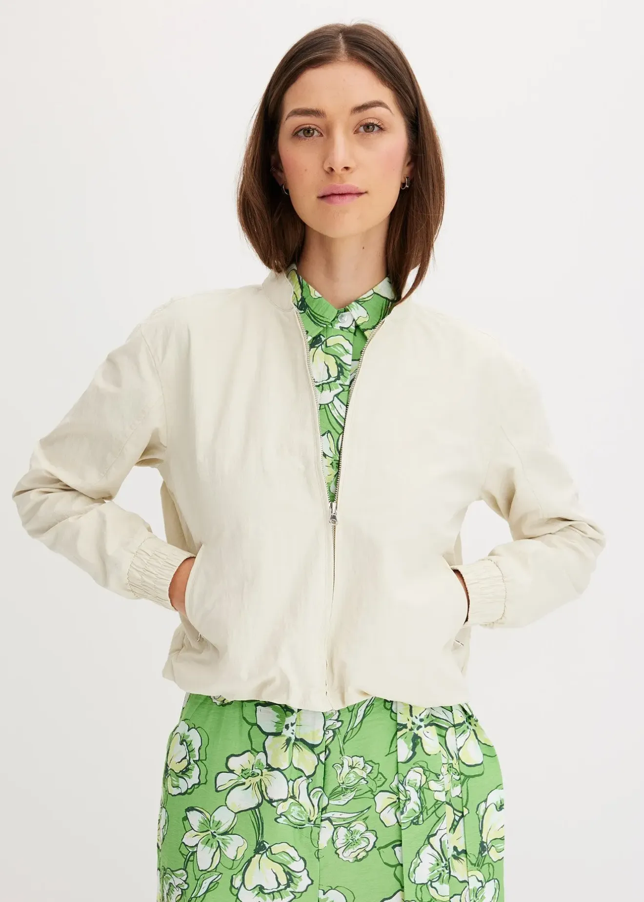 bonprix Blouson court et doux|Femme Vestes & Manteaux