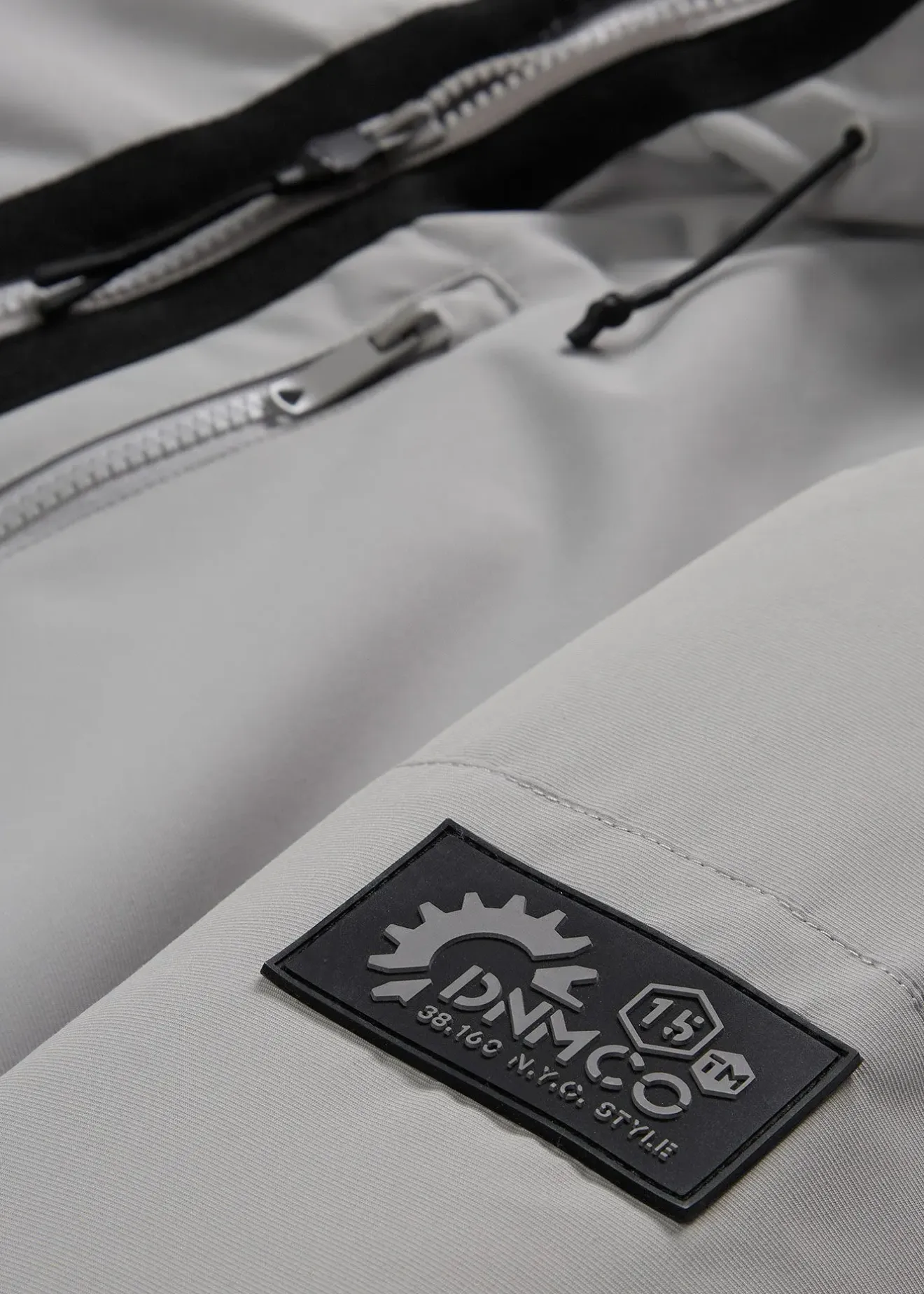 bonprix Blouson d’hiver à capuche et détails sportifs|Homme Vestes