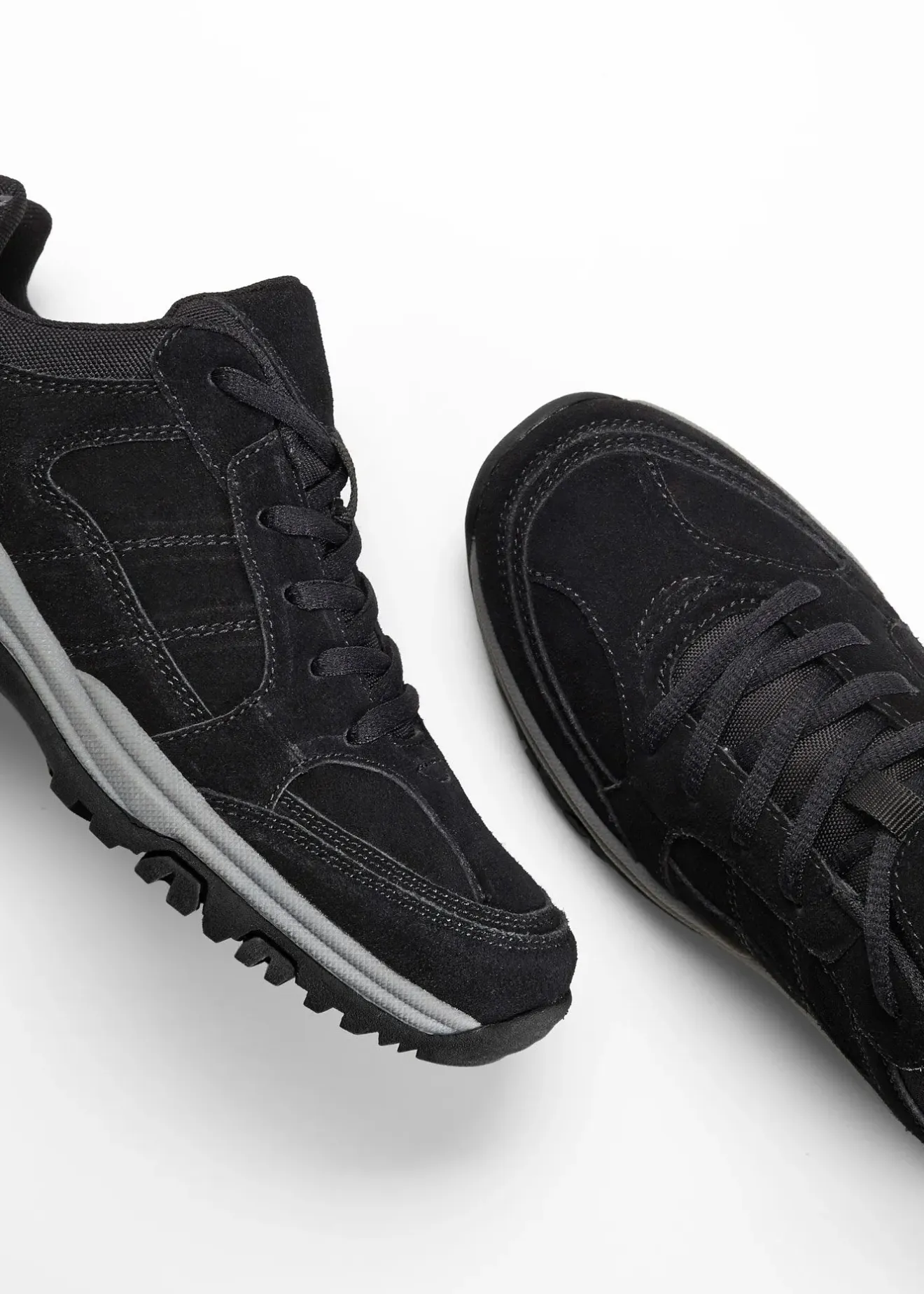 bonprix Chaussures de randonnée en cuir velours|Femme Sport & Loisirs|Chaussures De Sport & Randonnée