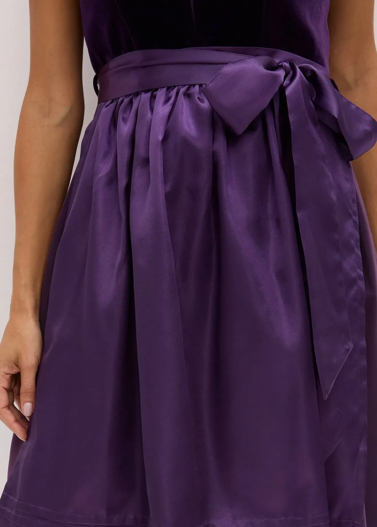 bonprix Dirndl avec velours en longueur midi (ens. 2 pces)|Femme Robes