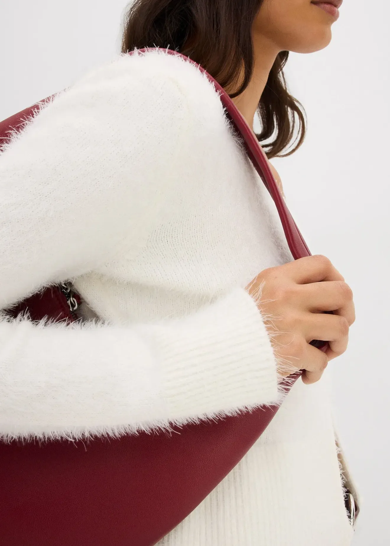 bonprix Gilet en fine maille poilue|Femme Maille|Pulls & Gilets