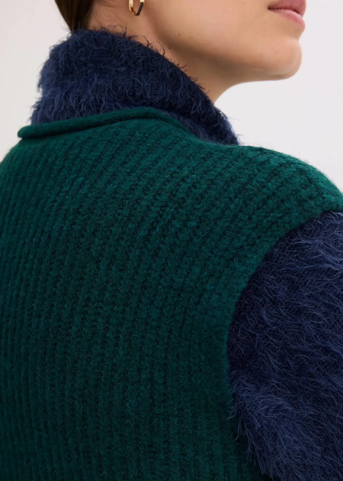 Femme bonprix Maille|Vestes & Manteaux|Gilet sans manches en maille à boutons décoratifs