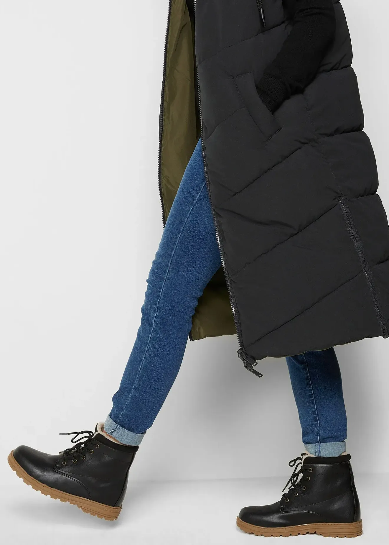 Femme bonprix Vestes & Manteaux|Gilet sans manches matelassé réversible en polyester recyclé avec capuche