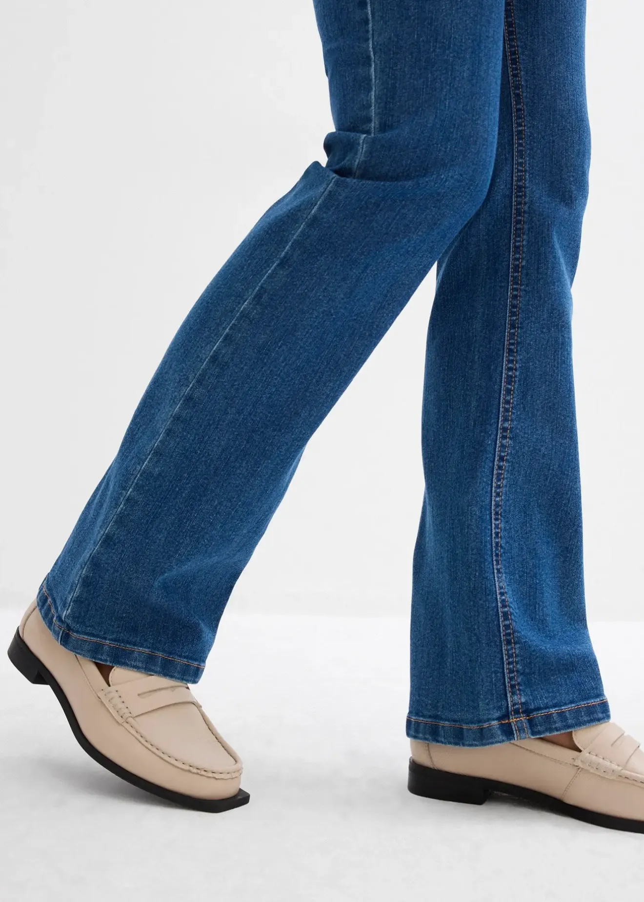 bonprix Jean de grossesse légèrement évasé|Femme Femme Enceinte