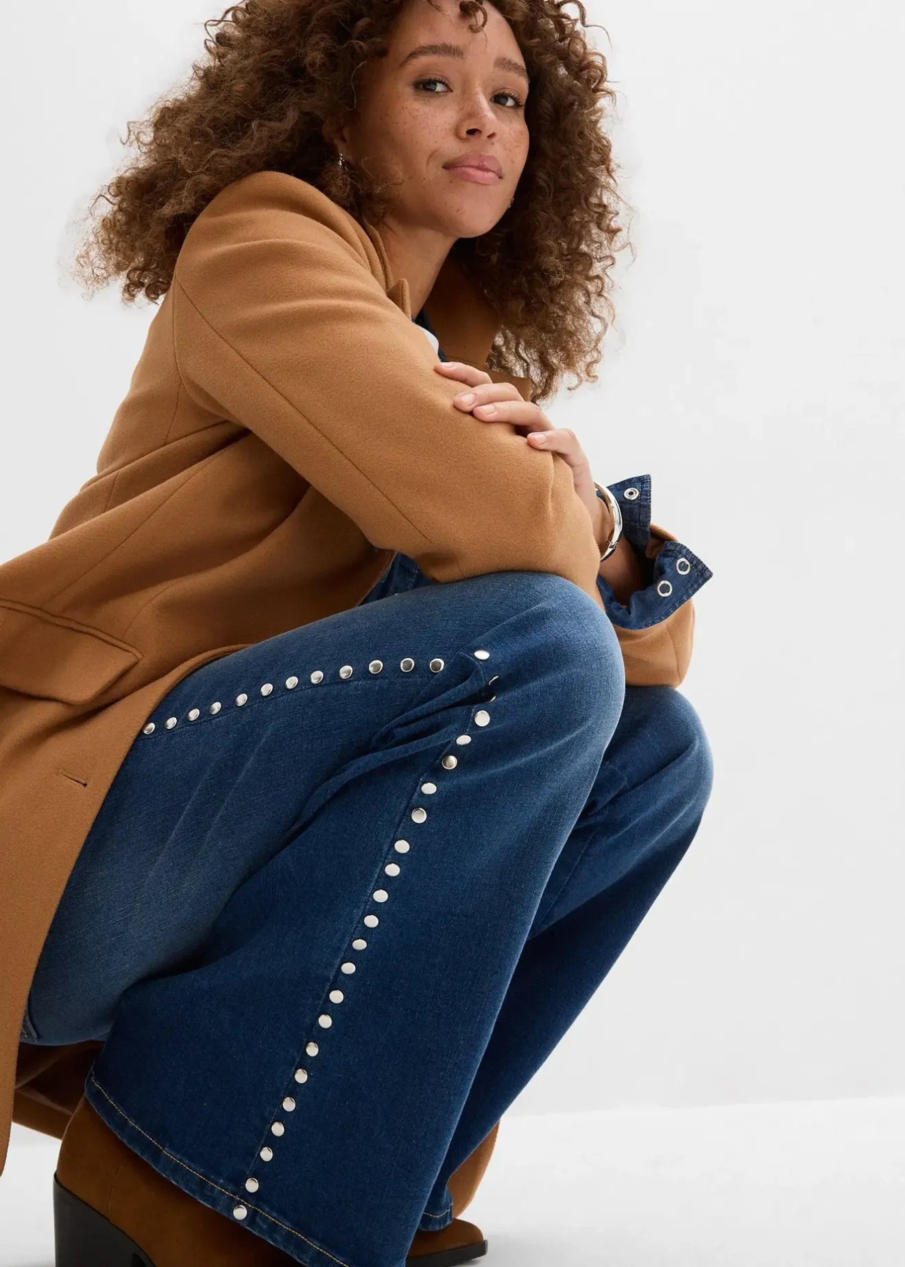 bonprix Jean flare taille haute avec rivets|Femme Jeans