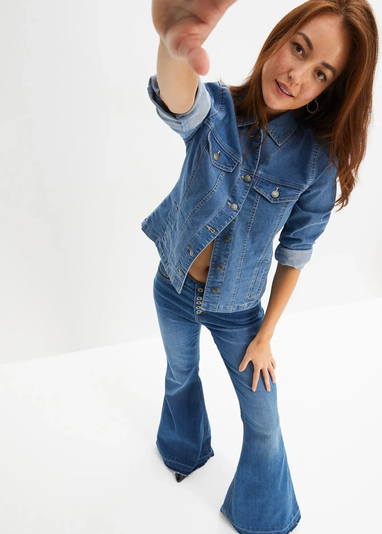 Femme bonprix Jeans|Jean pattes d’éph avec ourlets effilochés