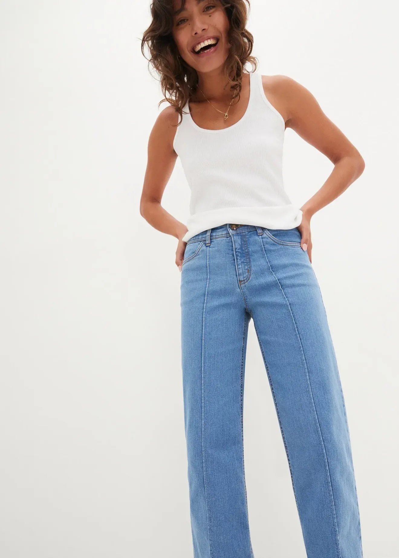 bonprix Jean taille moyenne, jambe évasée, cropped|Femme Jeans