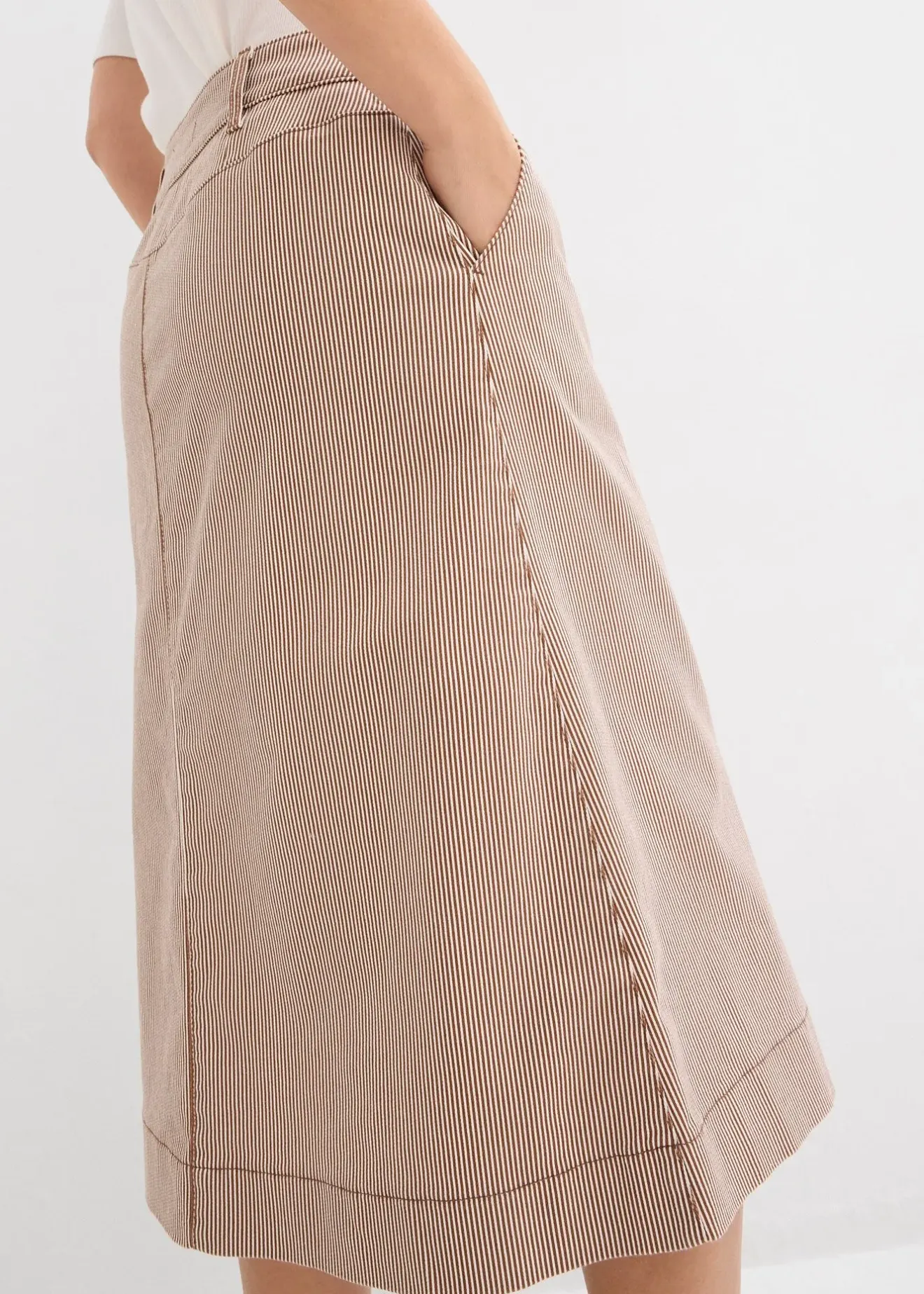 Femme bonprix Jupes|Jupe midi rayée à boutons