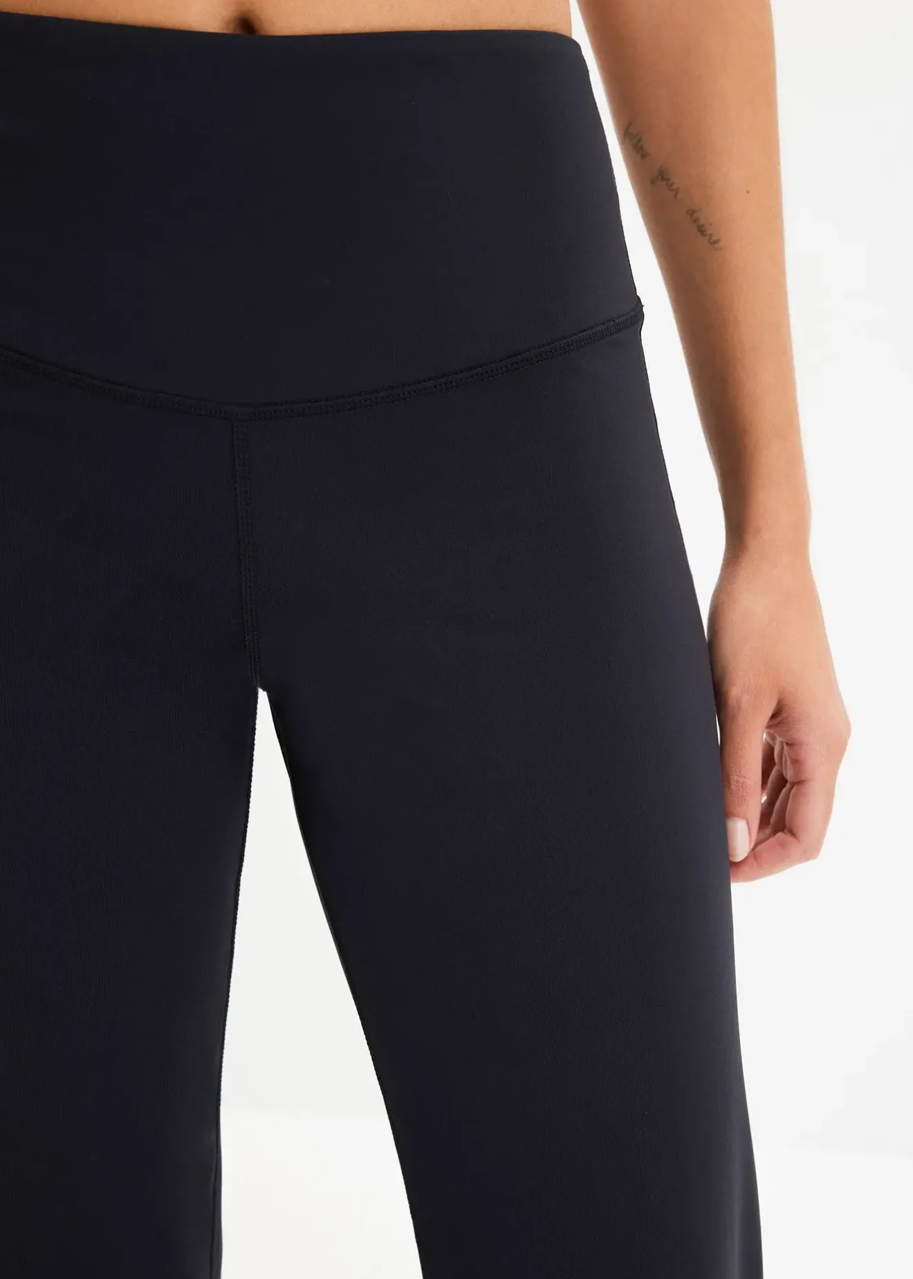 Femme bonprix Vêtements De Sport|Pantalons|Legging sportif et confortable, jambe droite, séchage rapide