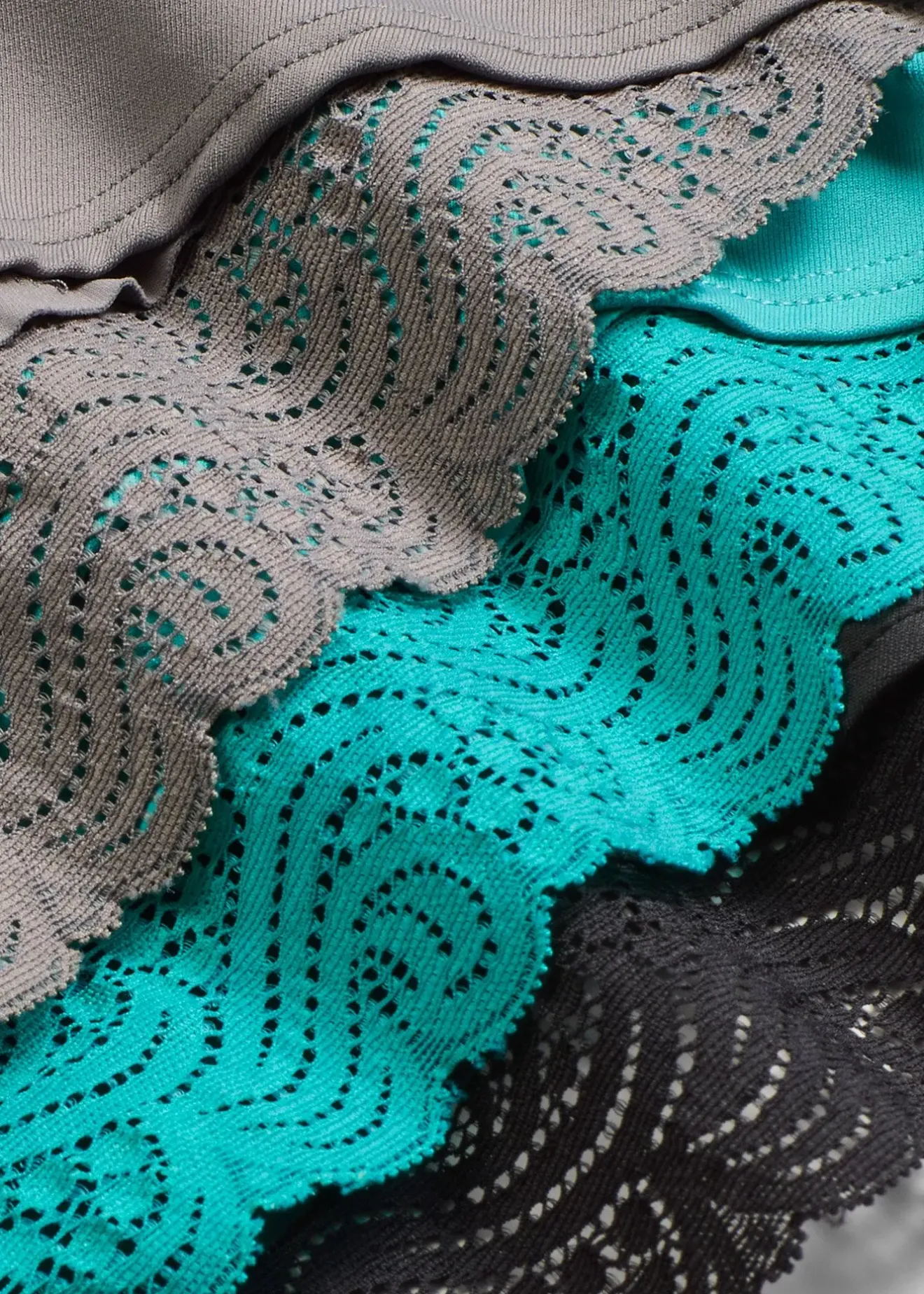 bonprix Lot de 4 culottes avec dentelle|Femme Bas