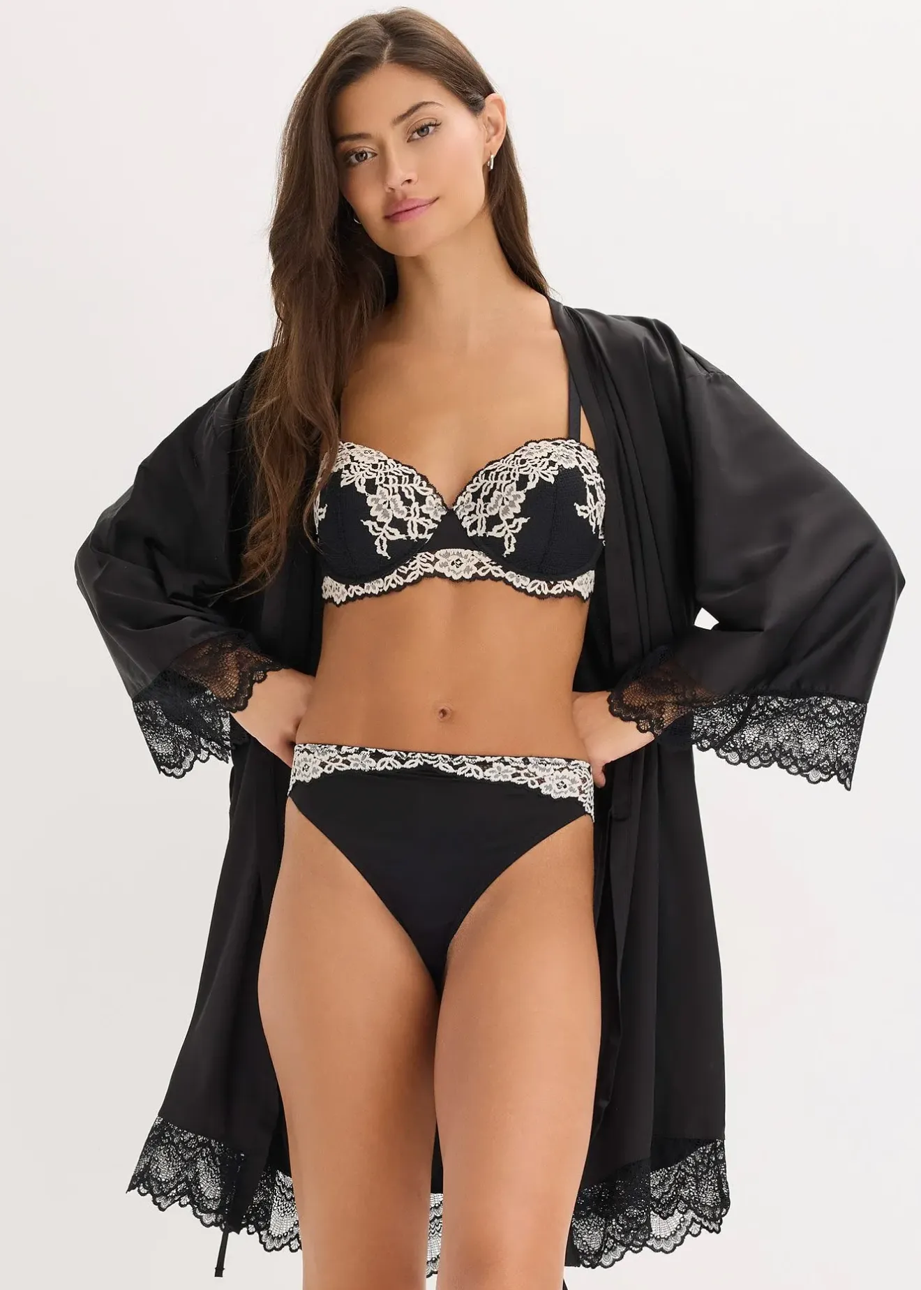 Femme bonprix Dessous|Bas|Lot de 2 slips à dentelle bicolore