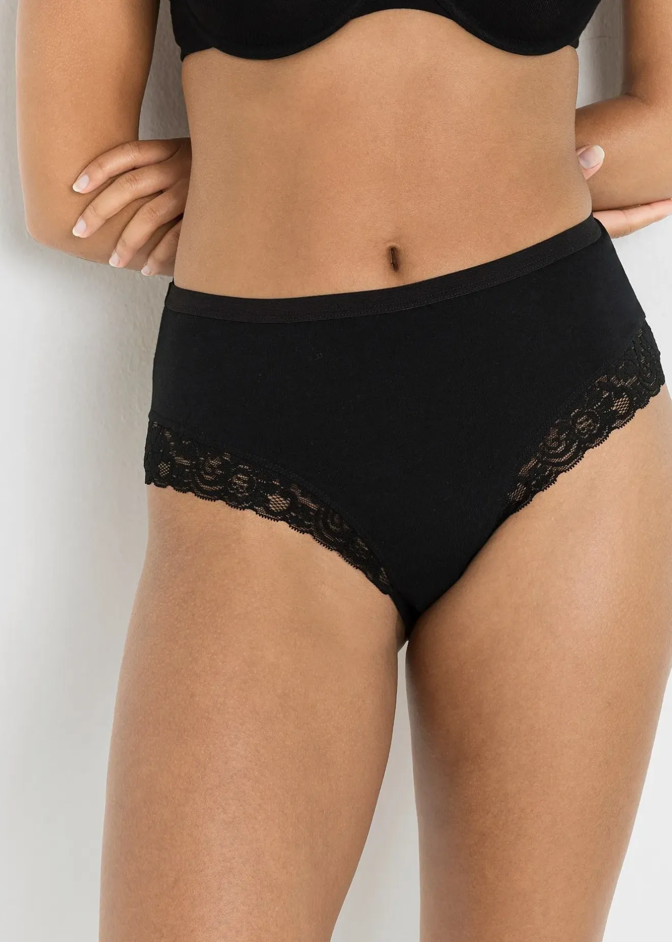 bonprix Lot de 4 slips maxi coton et dentelle|Femme Lingerie Coton|Bas