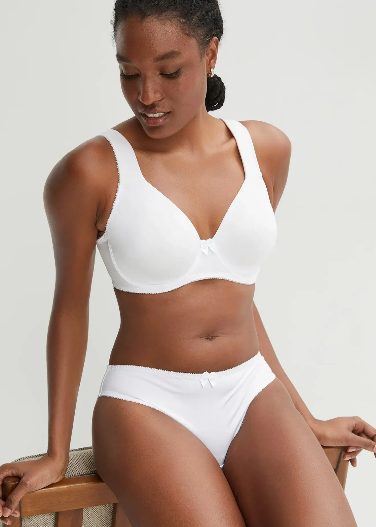 bonprix Lot de 2 soutiens-gorge moulés à armatures en matière brillante|Femme Grands Bonnets D-H