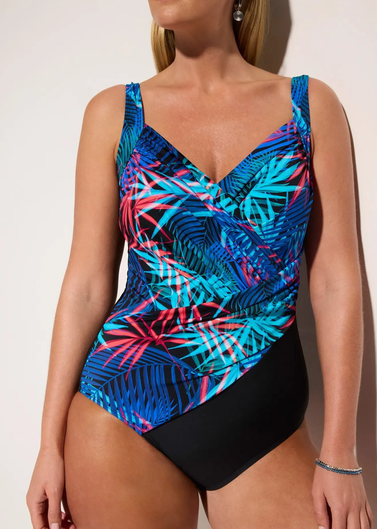 bonprix Maillot 1 pièce sculptant croisé, maintien léger|Femme Maillots De Bain Gainants|Maillots 1 Pièce