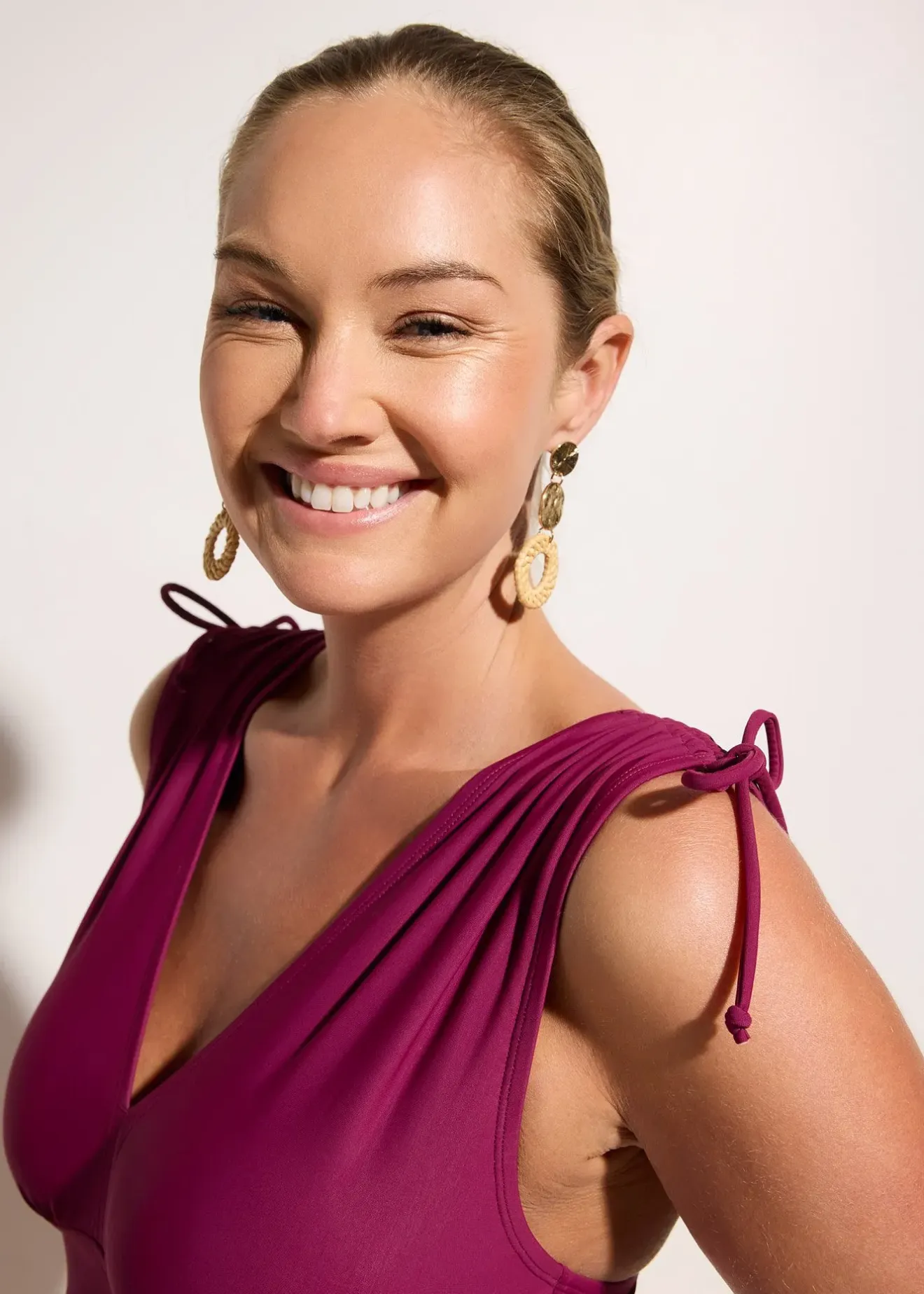 bonprix Maillot sculptant à larges bretelles, maintien léger|Femme Maillots De Bain Gainants|Maillots 1 Pièce