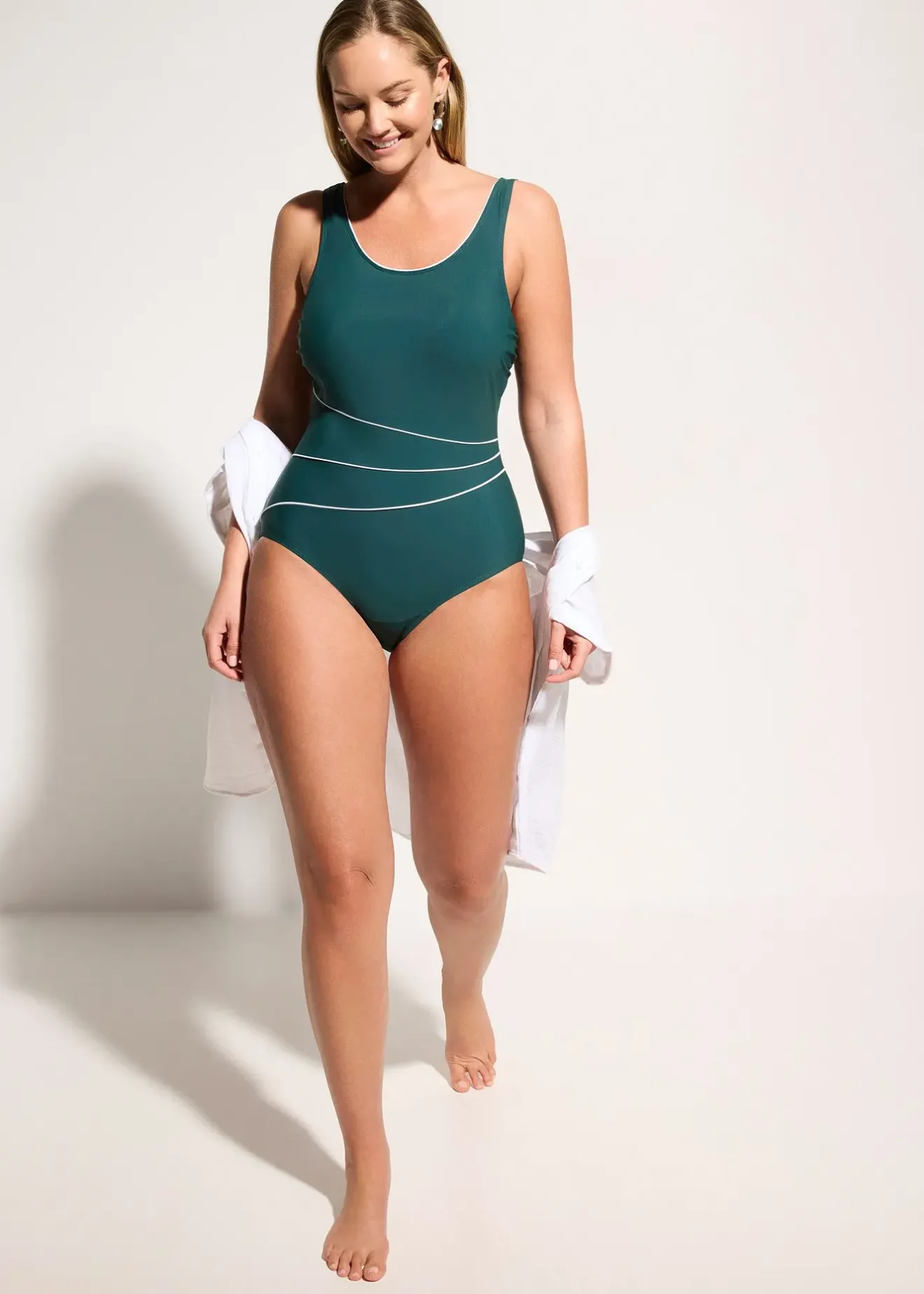 bonprix Maillot sculptant avec coutures décoratives, maintien léger|Femme Maillots De Bain Gainants|Maillots 1 Pièce