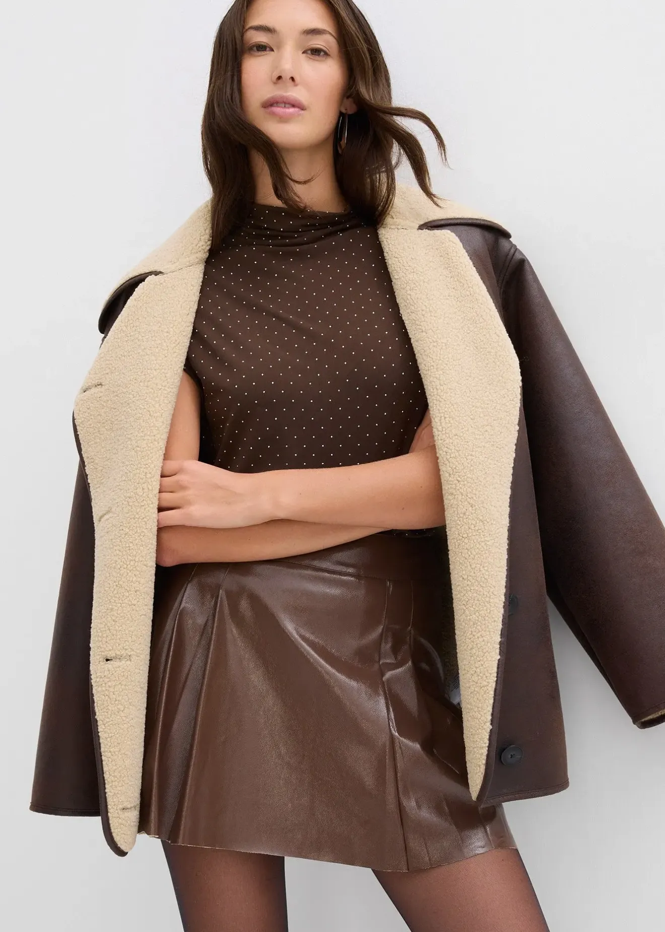 Femme bonprix Jupes|Mini-jupe enduite à plis creux