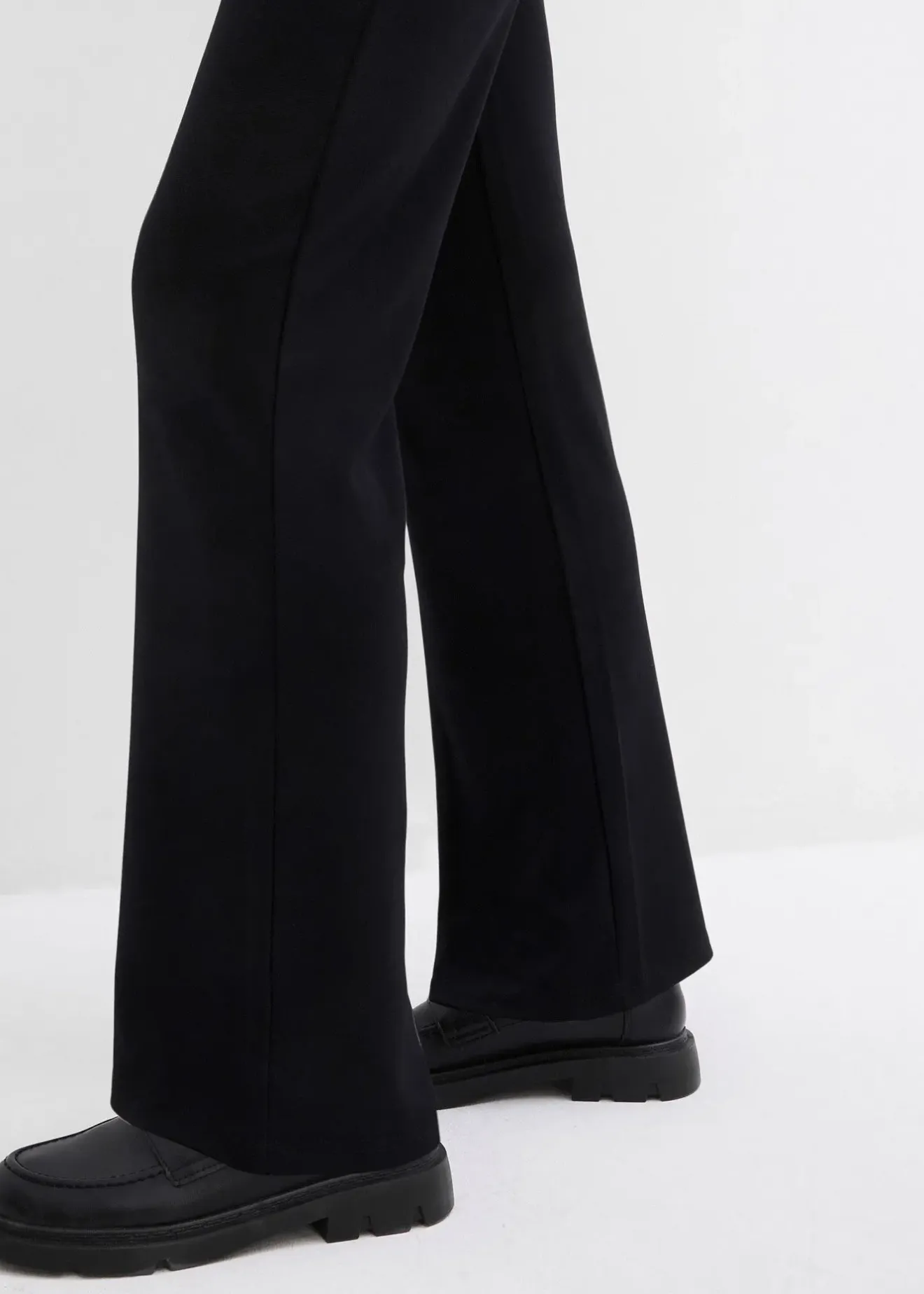 bonprix Pantalon de grossesse en jersey milano, jambes légèrement évasées|Femme Femme Enceinte