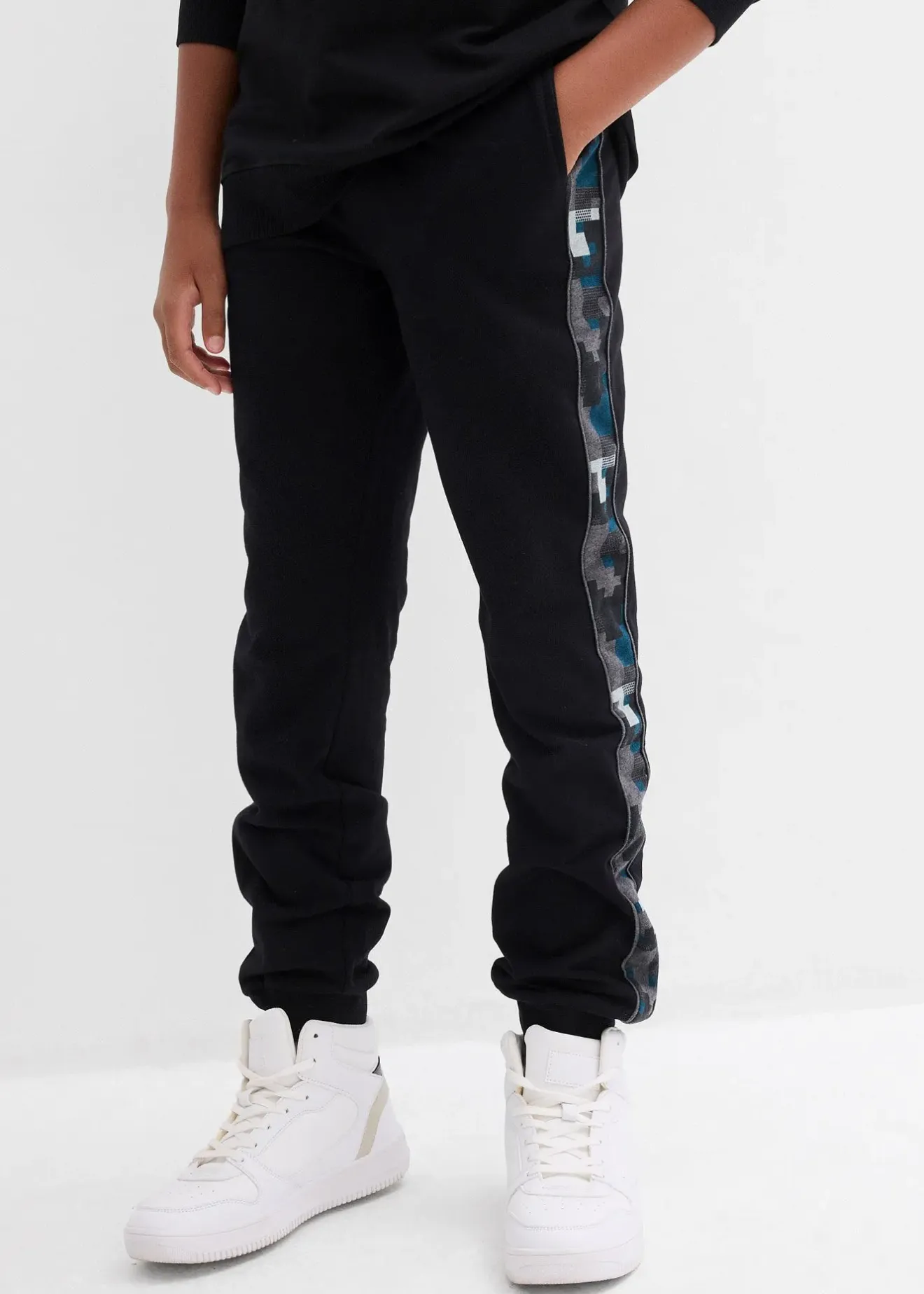 bonprix Pantalon de jogging en coton majoritaire|Enfant Vêtements Enfant|Garçons 9-16 Ans·Pantalons