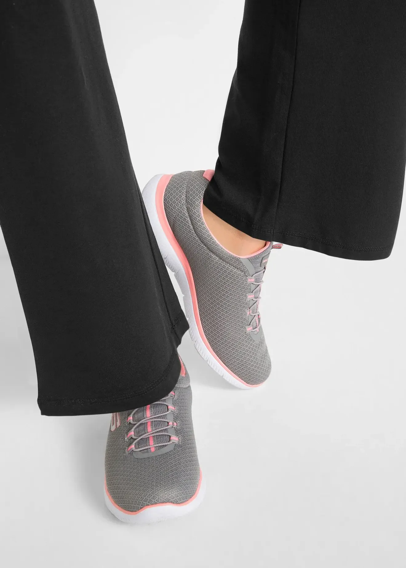 Femme bonprix Vêtements De Sport|Pantalons|Pantalon de sport en coton, jambes évasées