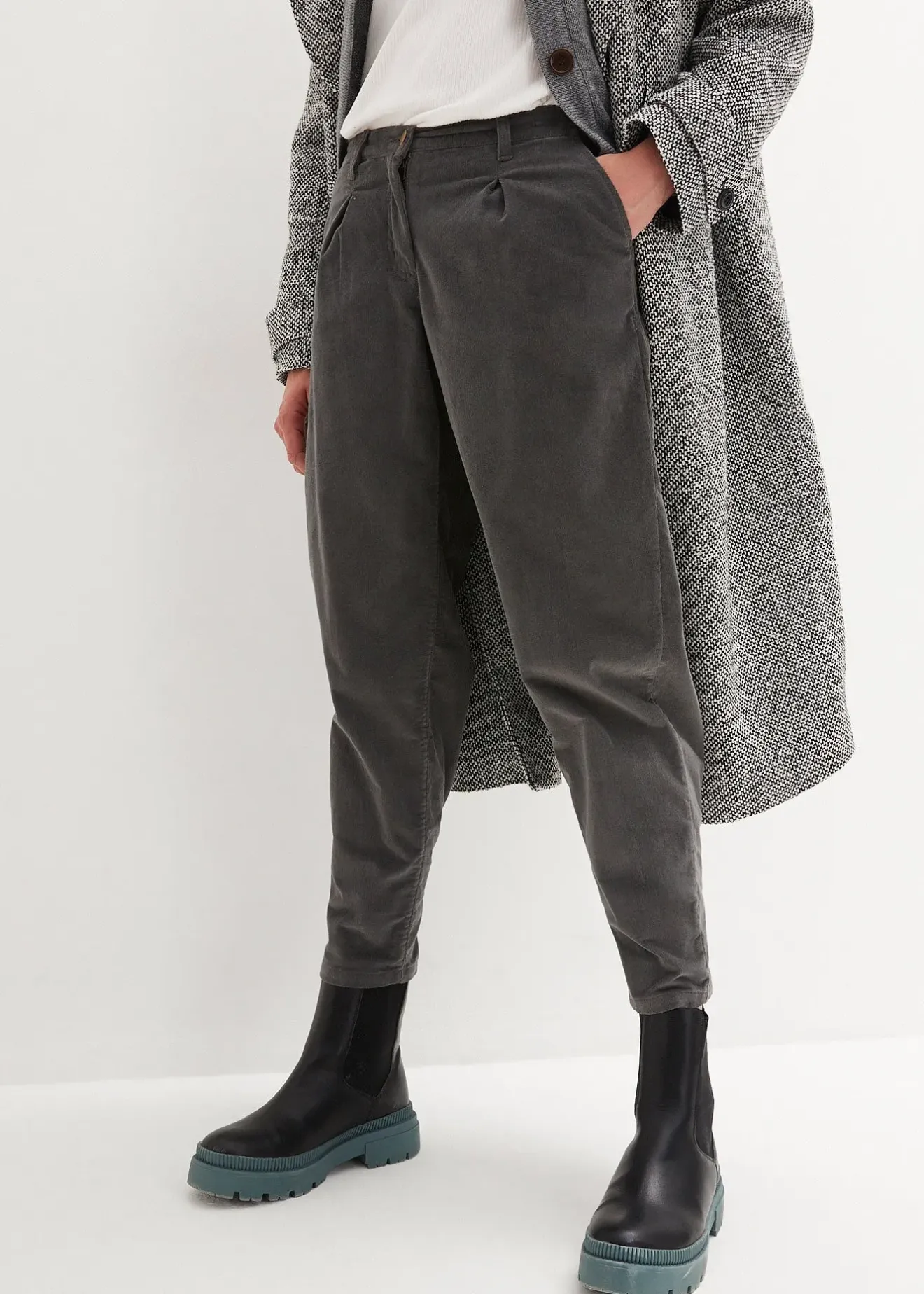 bonprix Pantalon en velours côtelé, Balloon Fit|Femme Pantalons