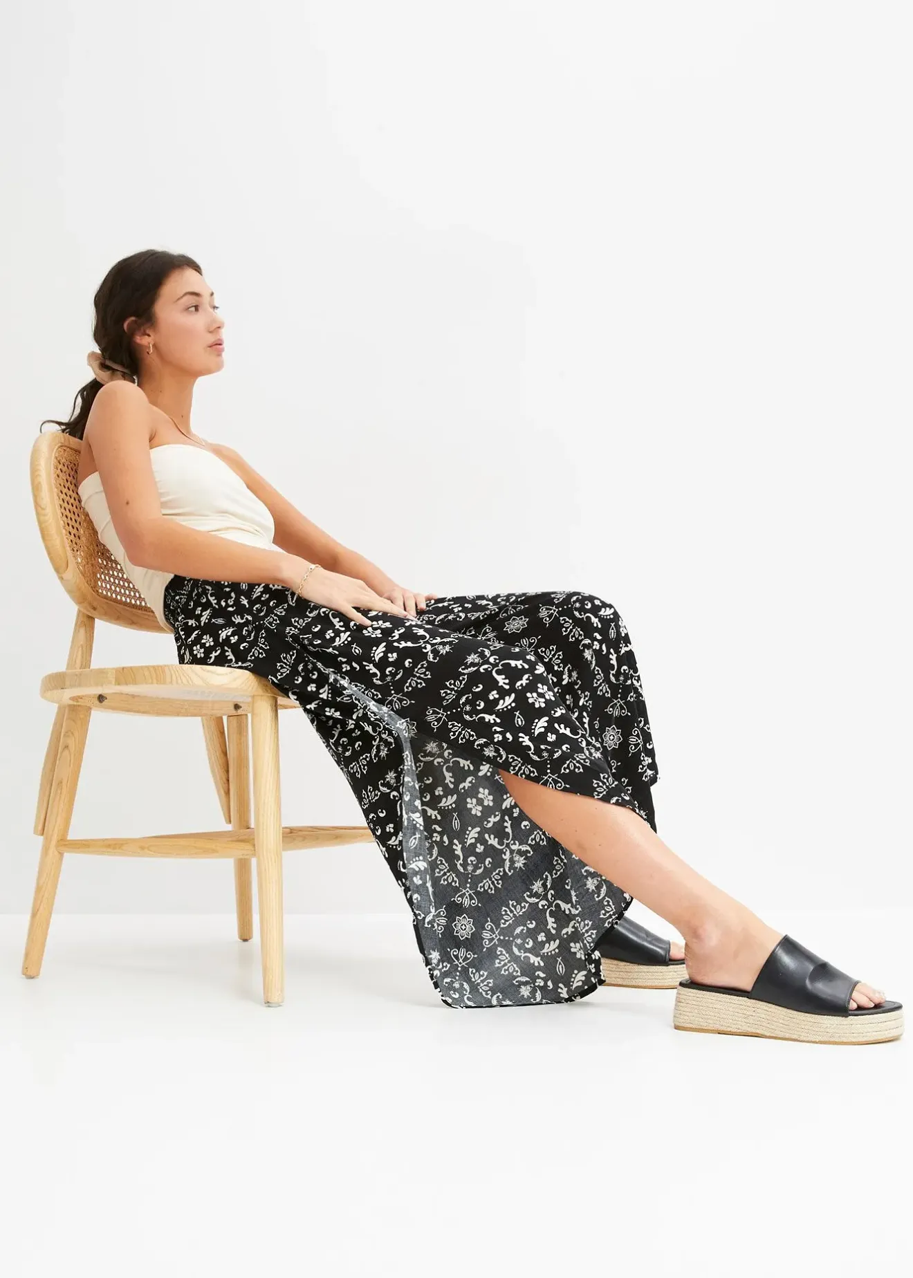 Femme bonprix Pantalons|Pantalon paréo fendu sur les côtés