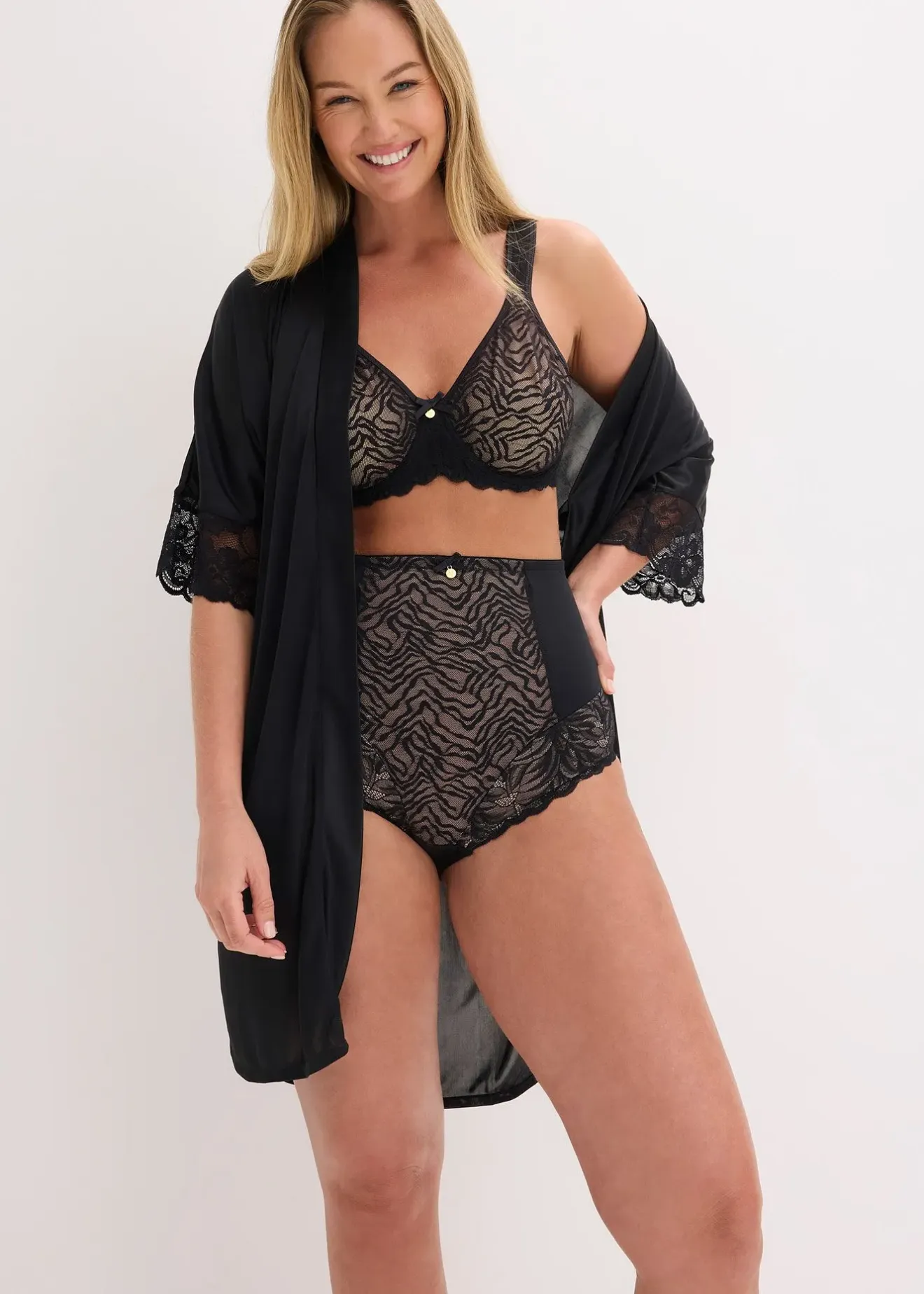 bonprix Panty sculptant à dentelle, maintien modéré|Femme Lingerie Sculptante|Bas