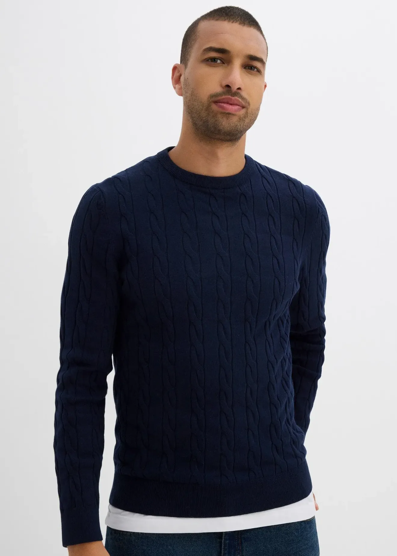 Homme bonprix Pulls & Gilets|Pull doux à torsades en fine maille de coton majoritaire, slim