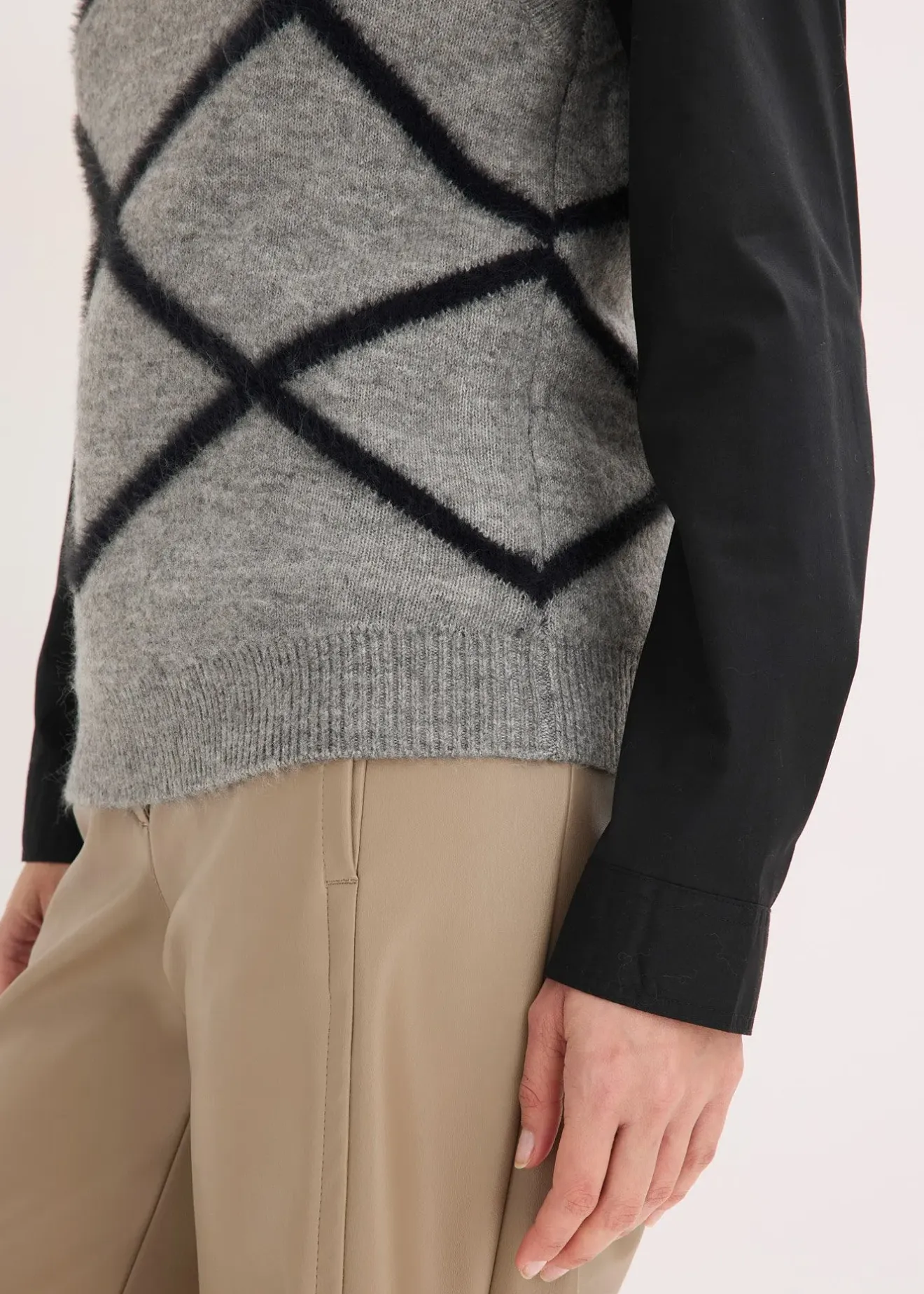 Femme bonprix Maille|Pulls & Gilets|Pull sans manches à motif en maille poilue