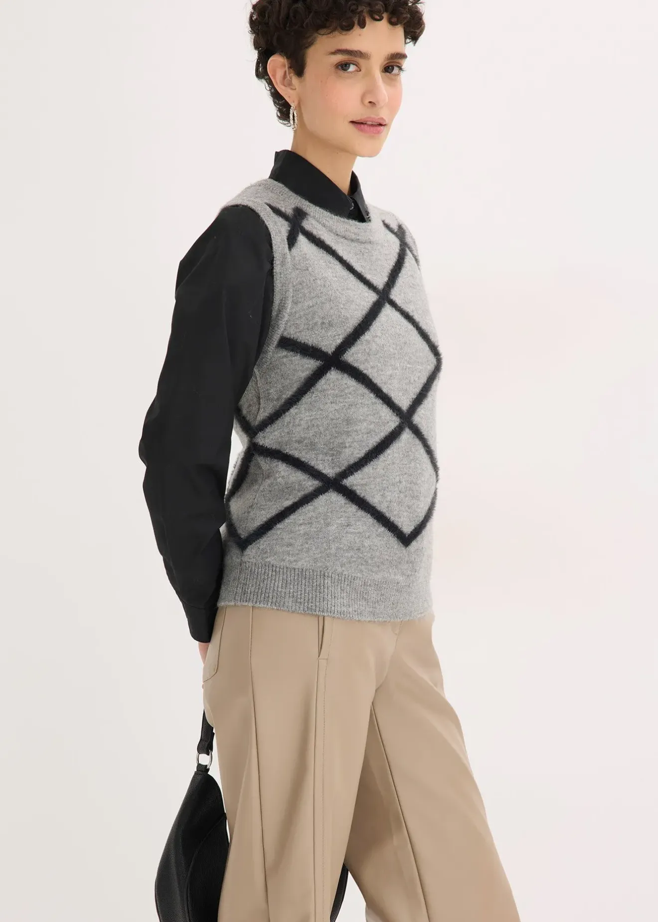 Femme bonprix Maille|Pulls & Gilets|Pull sans manches à motif en maille poilue