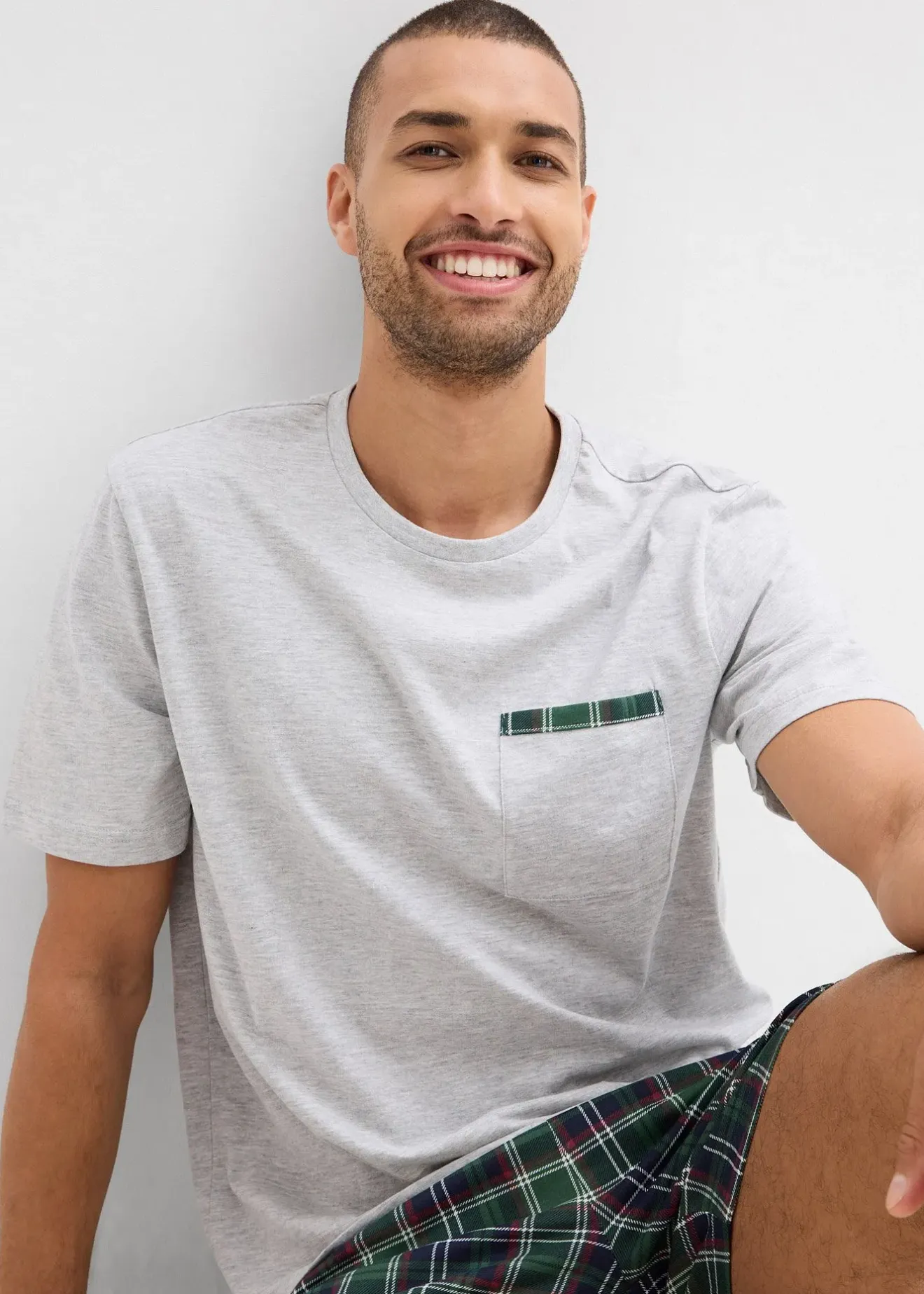 Homme bonprix Pyjamas|Sous-Vêtements|Pyjashort avec T-shirt à poche poitrine