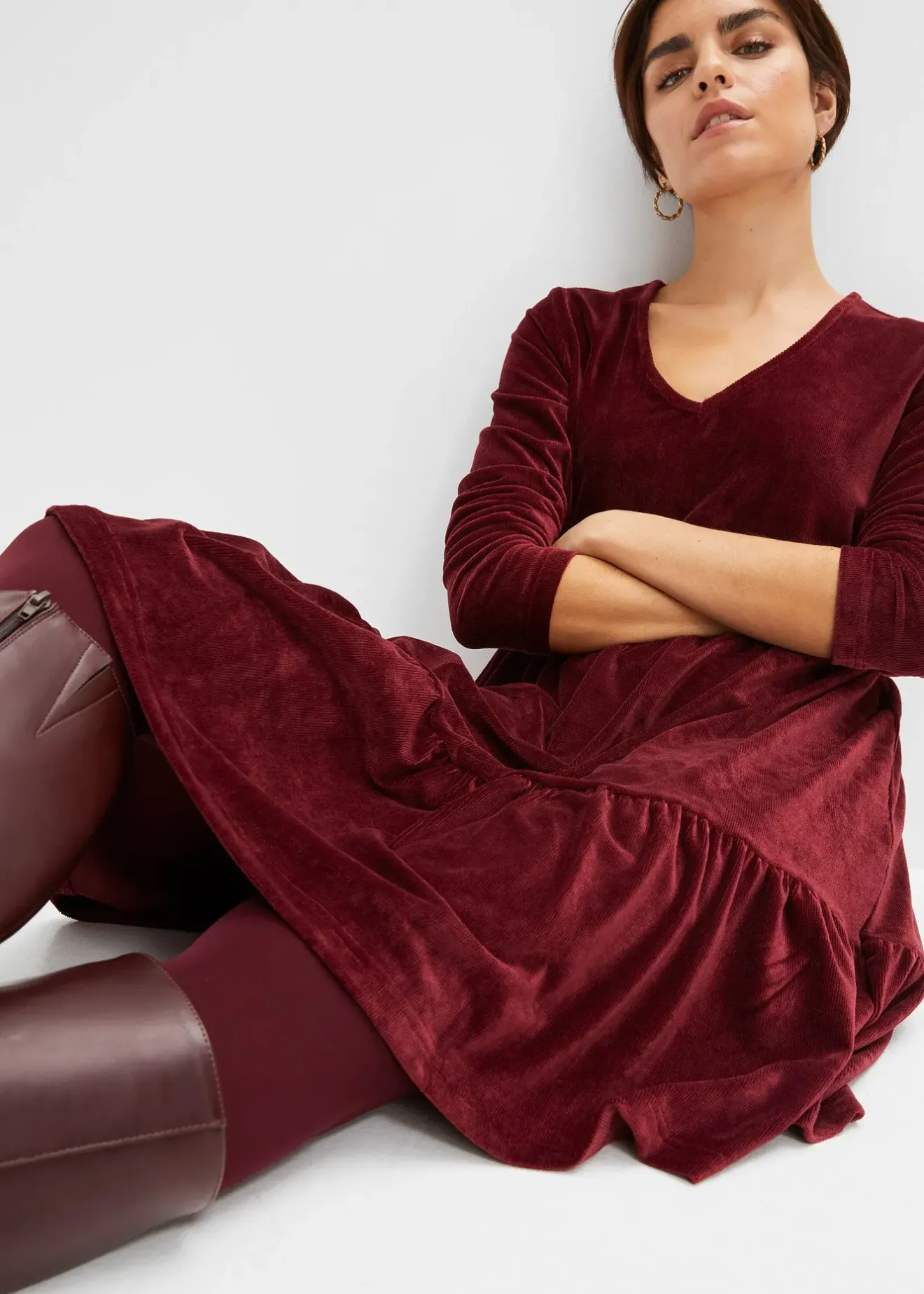 bonprix Robe courte en velours extensible|Femme Robes