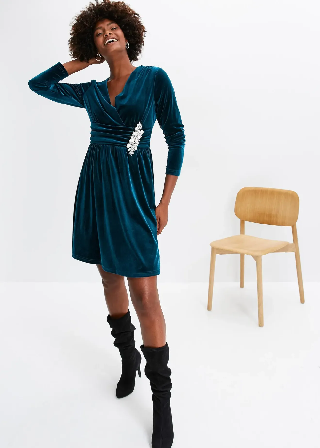 Femme bonprix Mode Festive|Robe en jersey de velours brillant