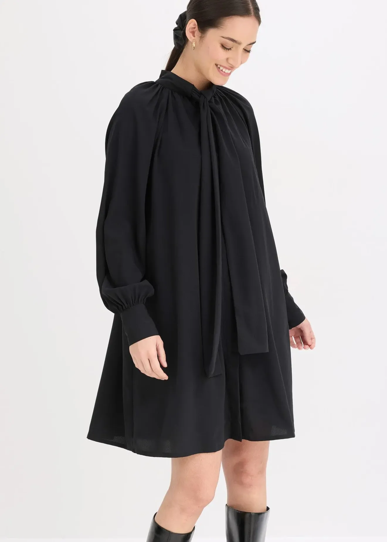 Femme bonprix Robes|Robe-chemise à col lavallière