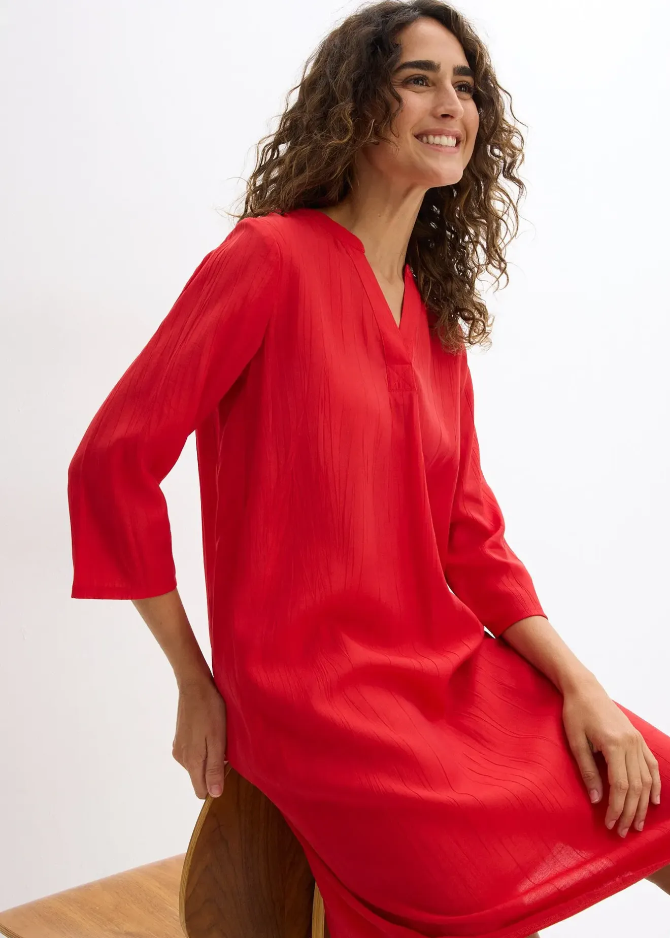 Femme bonprix Robes|Robe-tunique texturée en viscose majoritaire