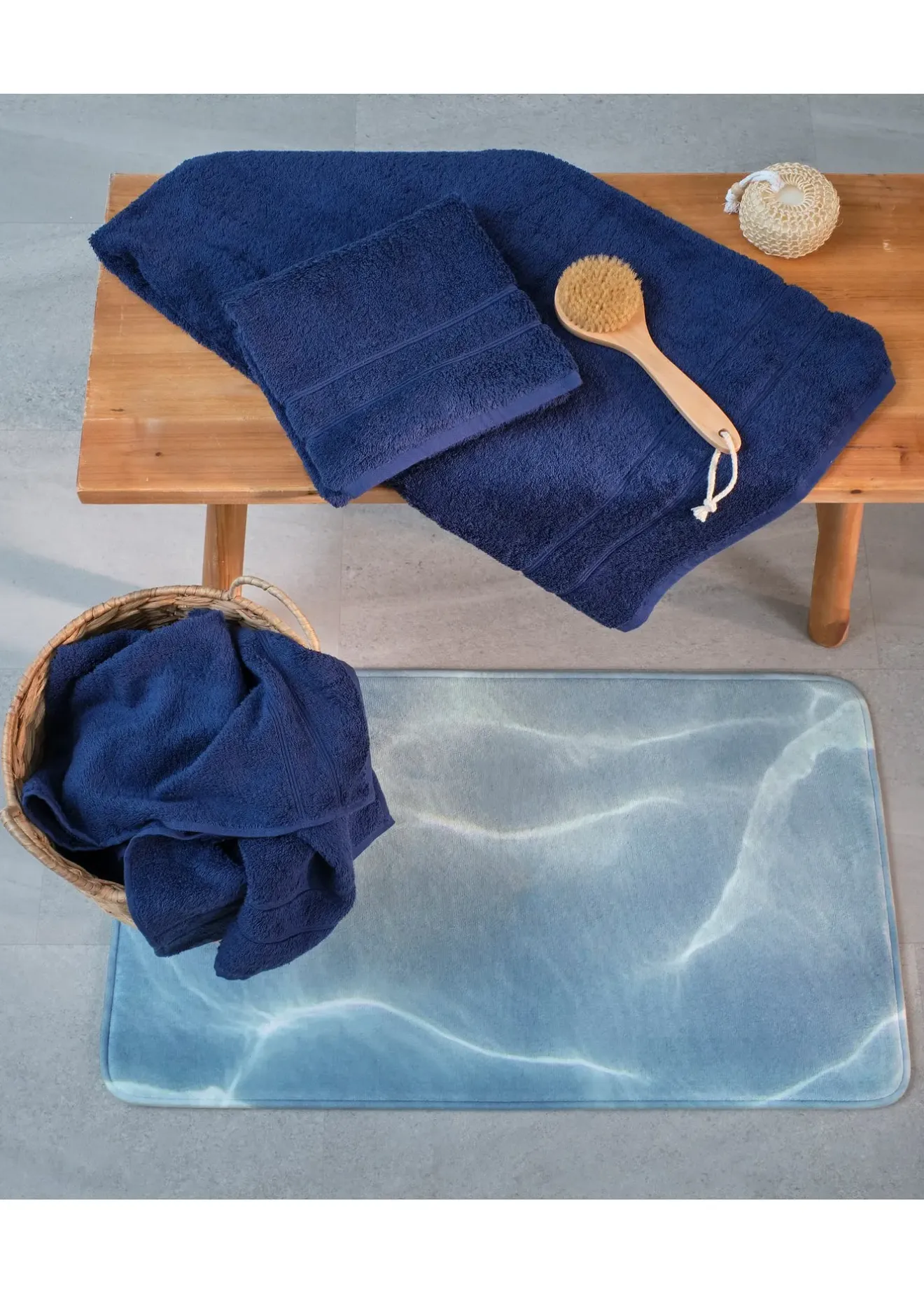 bonprix Serviette de toilette en éponge douce pur coton| Salle De Bain·Serviettes De Toilette|Serviettes De Toilette