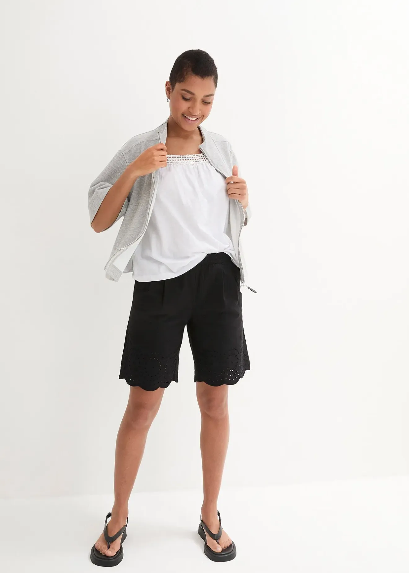 bonprix Short 100% coton avec taille élastiquée|Femme Shorts|Pantalons