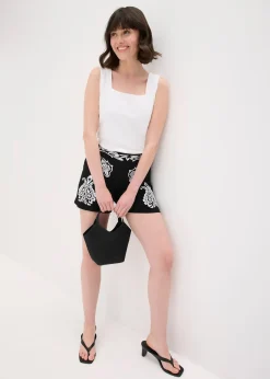 Femme bonprix Shorts|Pantalons|Short brodé en viscose mélangée