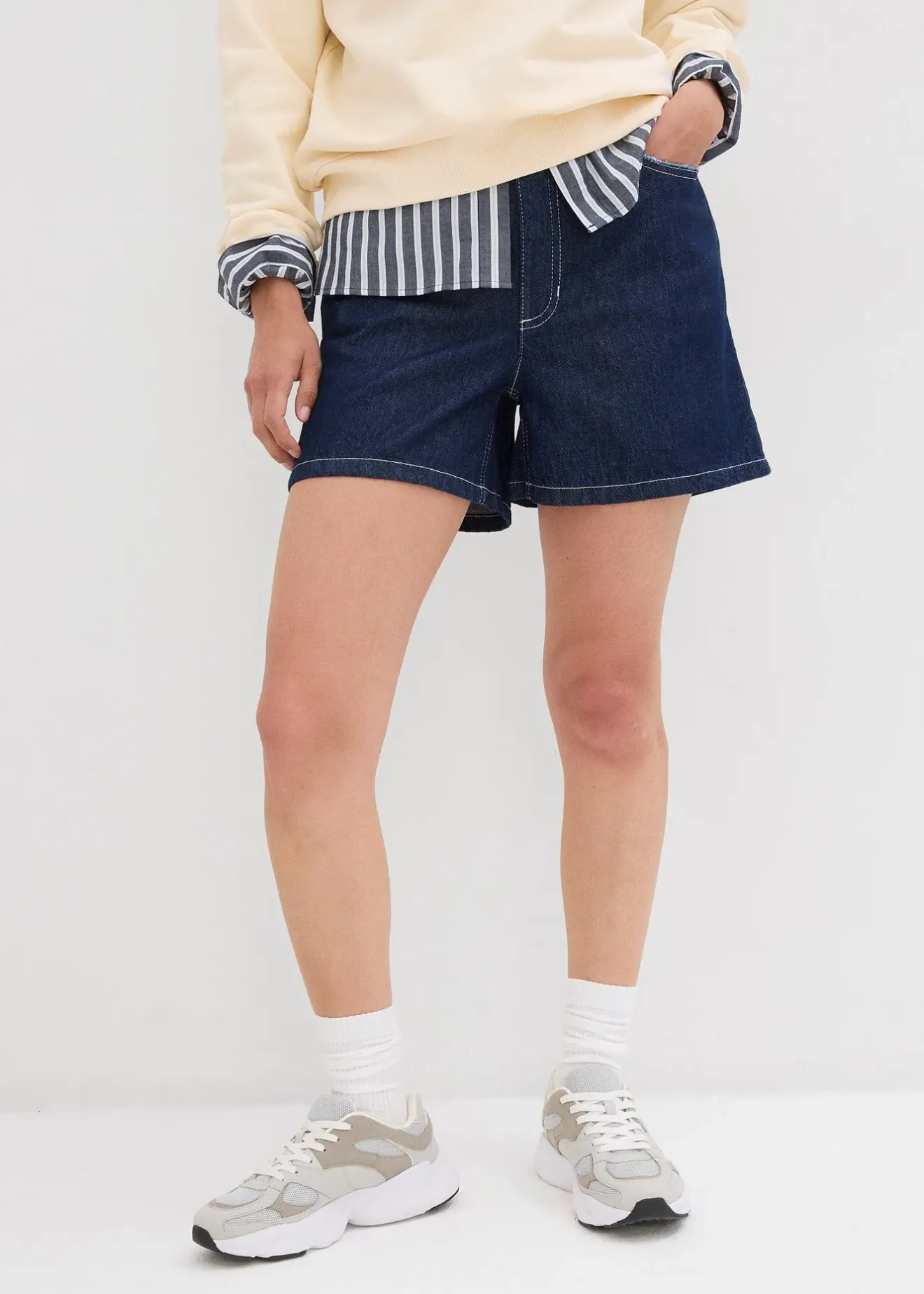 bonprix Short en jean taille haute, peu extensible|Femme Shorts|Jeans