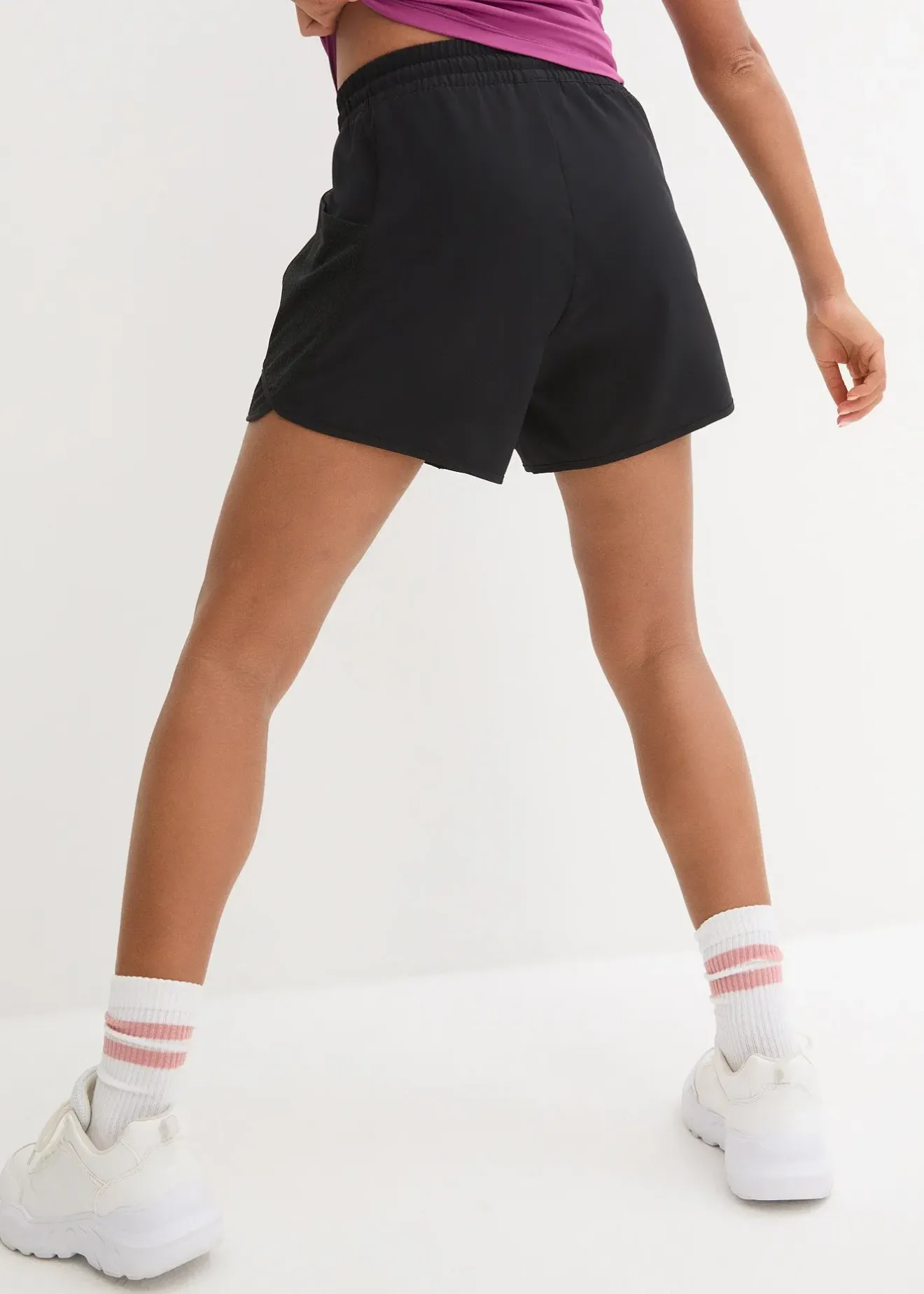 bonprix Short fonctionnel avec poche à portable|Femme Vêtements De Plein Air|Shorts