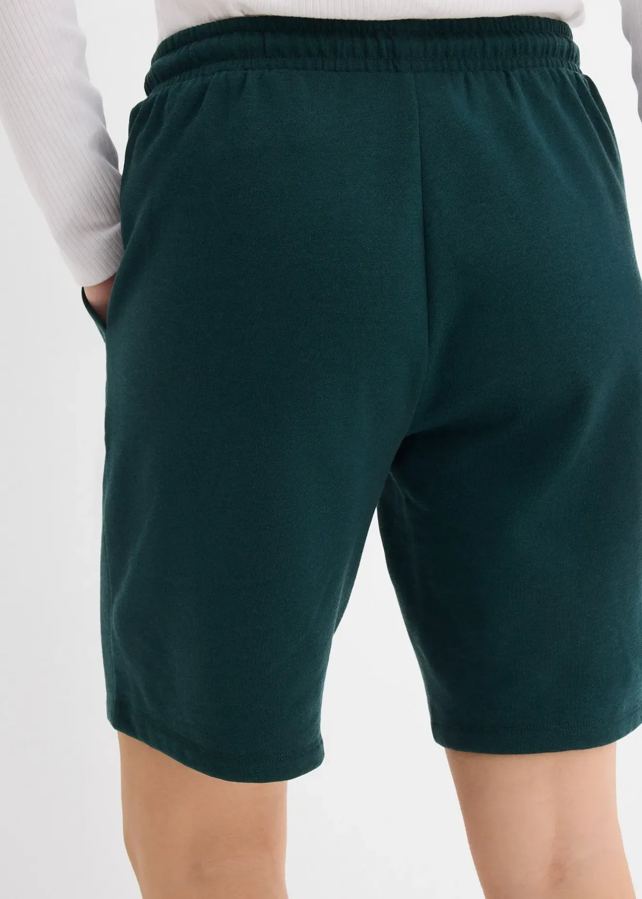 bonprix Short sweat avec poches|Femme Shorts|Basiques