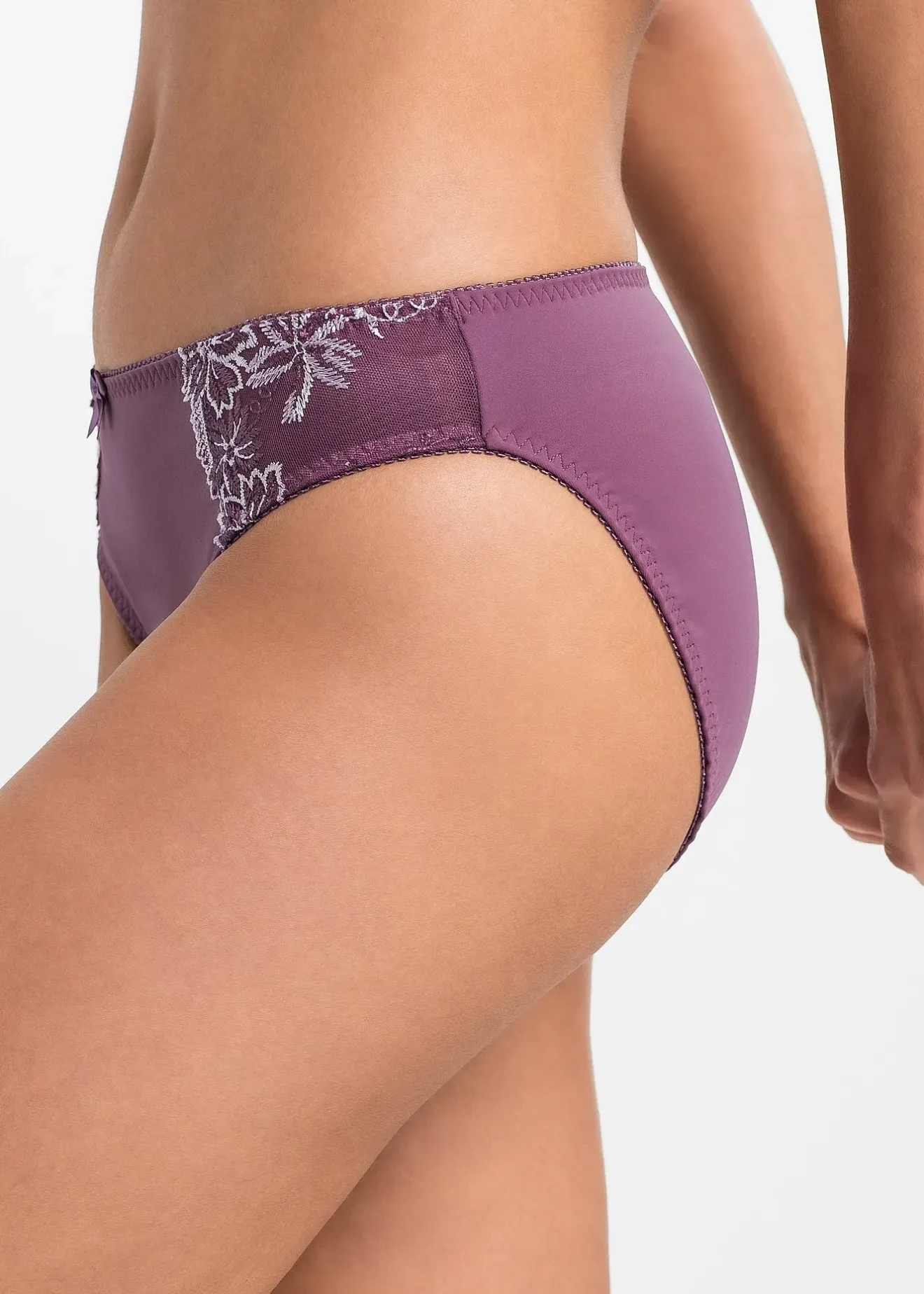 bonprix Slips avec de jolies broderies|Femme Dessous|Bas