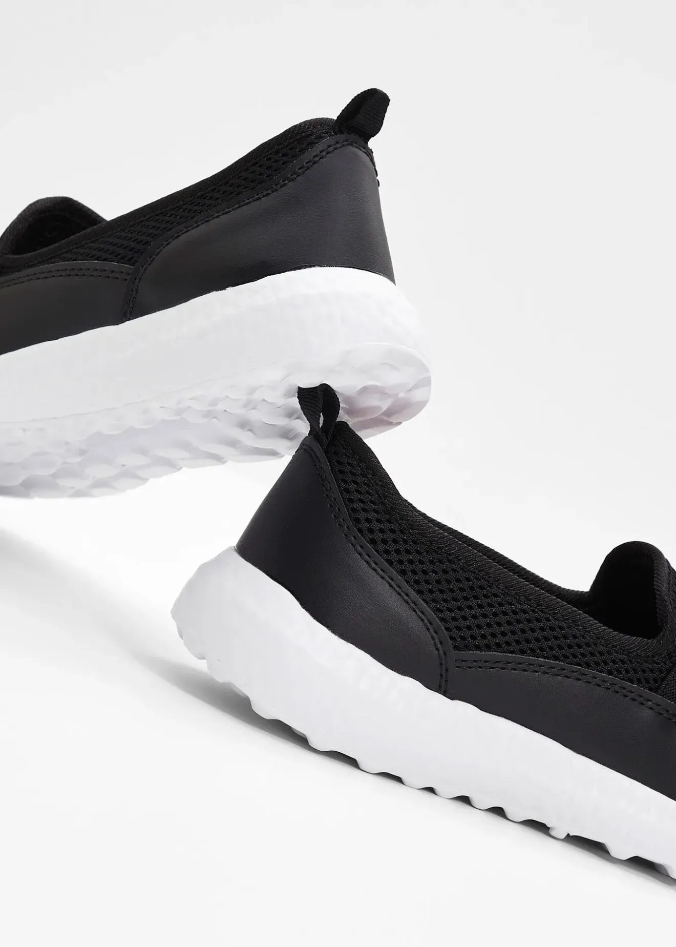 Femme bonprix Chaussures Confort|Sneakers|Sneakers à enfiler confortables, semelle légère