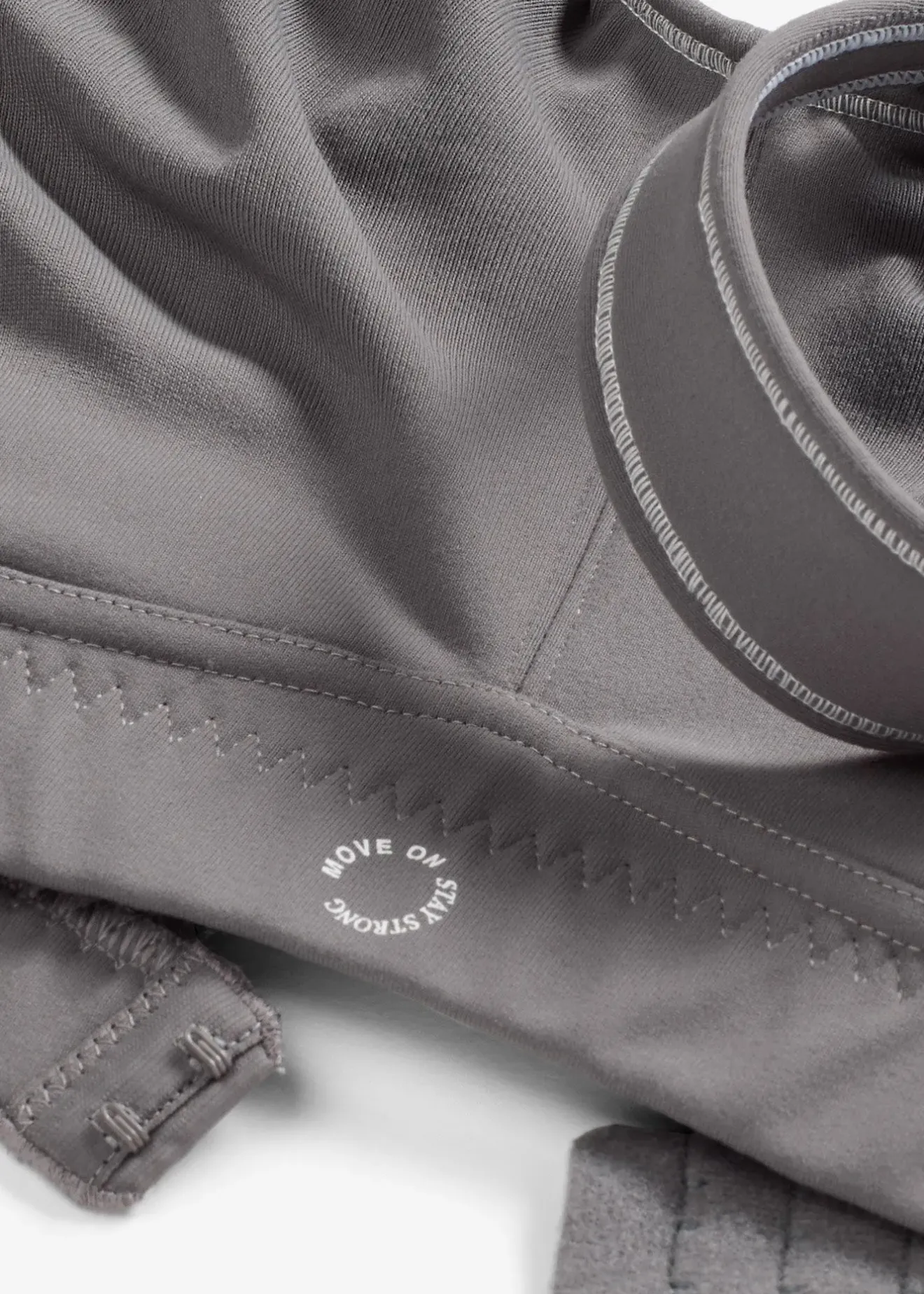 bonprix Soutien-gorge de sport toucher coton, maintien modéré|Femme Soutiens-Gorge|Grands Bonnets D-H