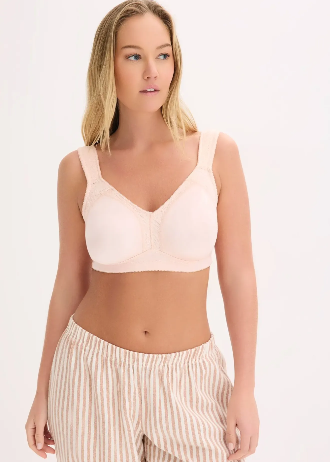 bonprix Soutien-gorge grand maintien sans armatures, bretelles rembourrées|Femme Soutiens-Gorge