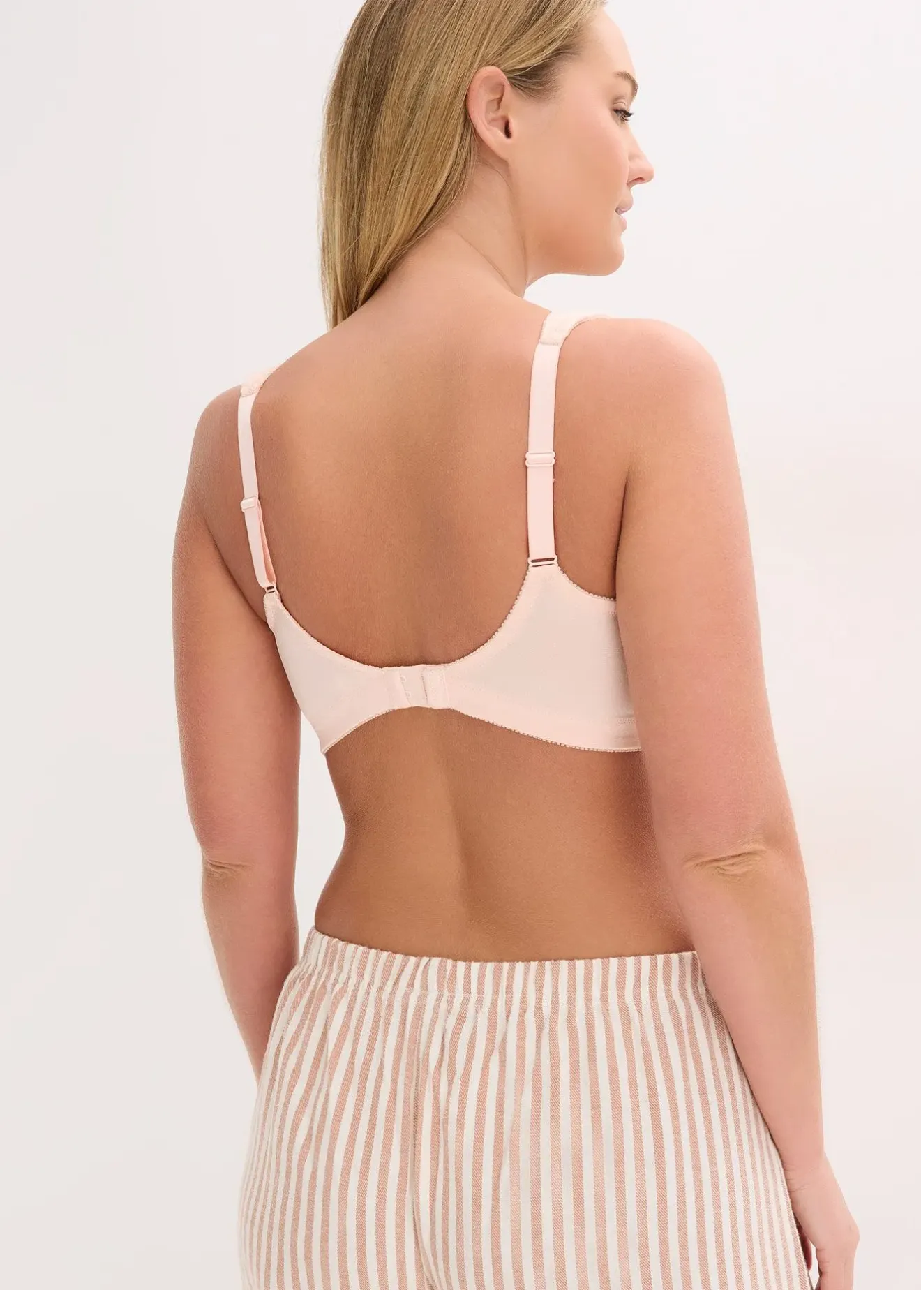 bonprix Soutien-gorge grand maintien sans armatures, bretelles rembourrées|Femme Soutiens-Gorge