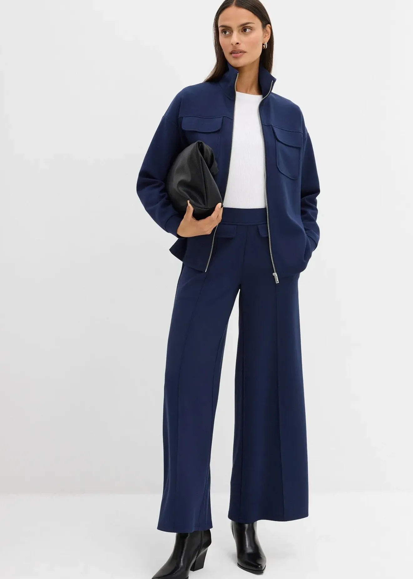 Femme bonprix Sweats|Sweat zippé en matière un peu brillante