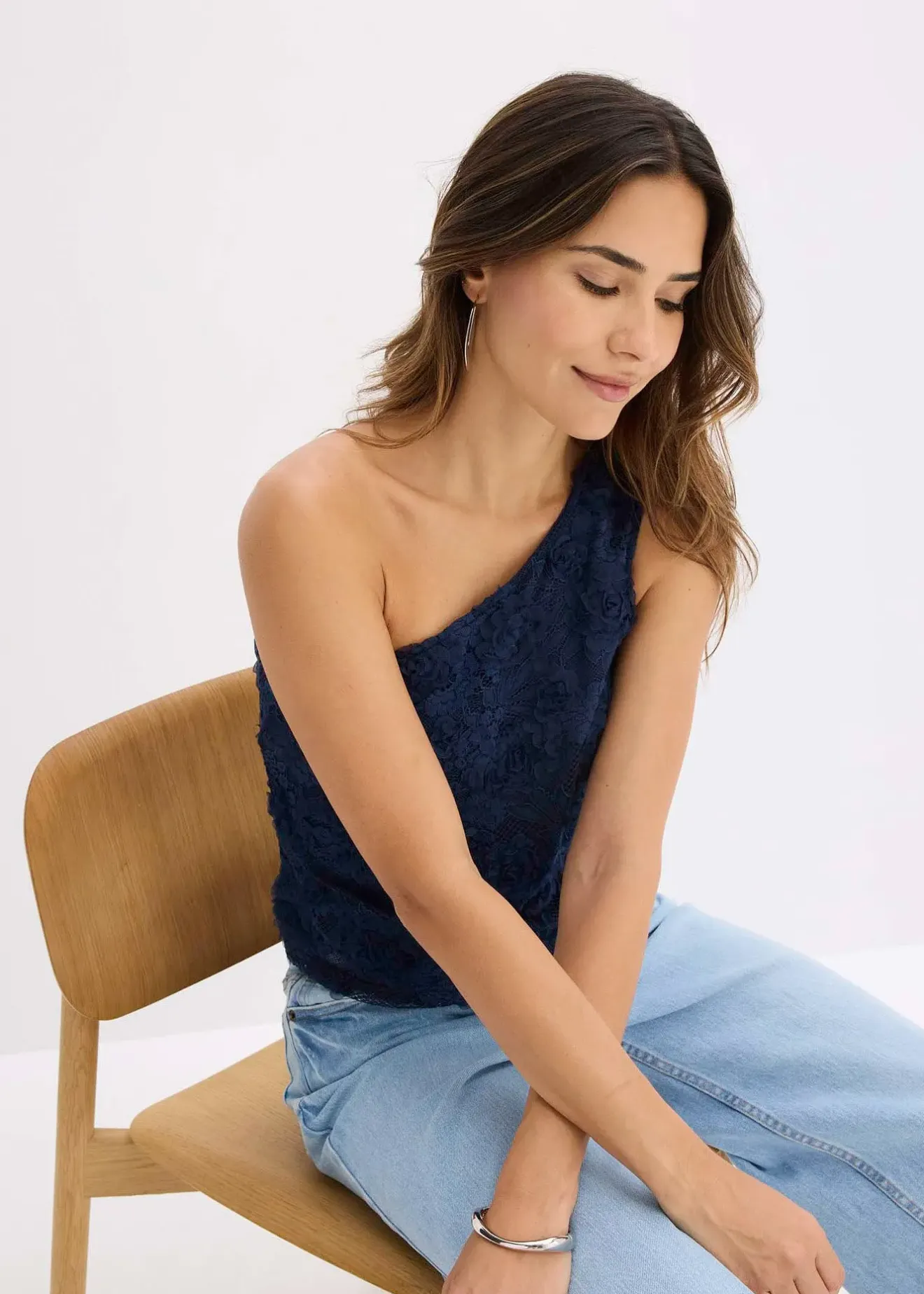 bonprix Top brodé une épaule|Femme T-Shirts & Tops